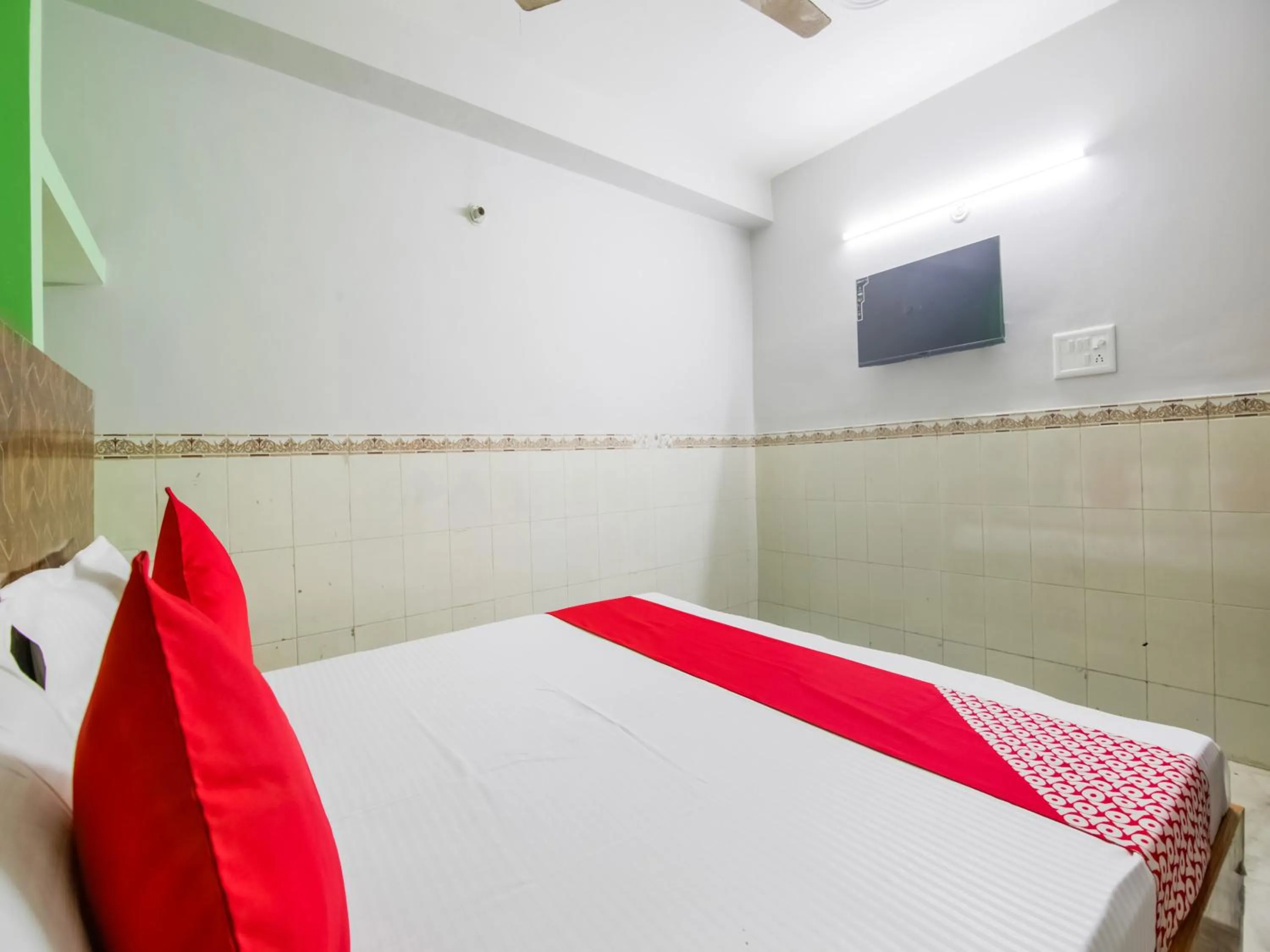 Bedroom, Bed in Hotel O Red Rose