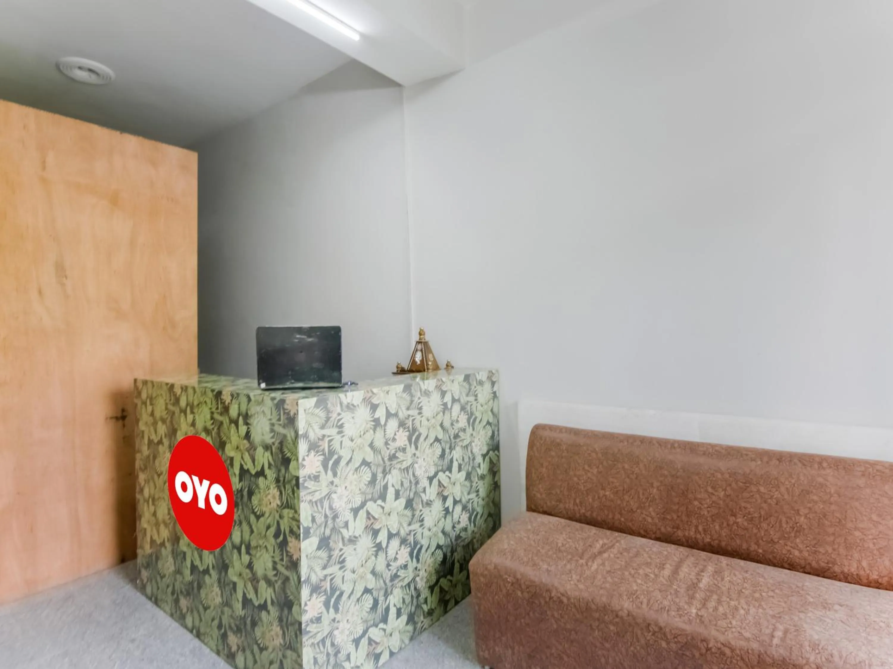 Lobby or reception in Hotel O Red Rose