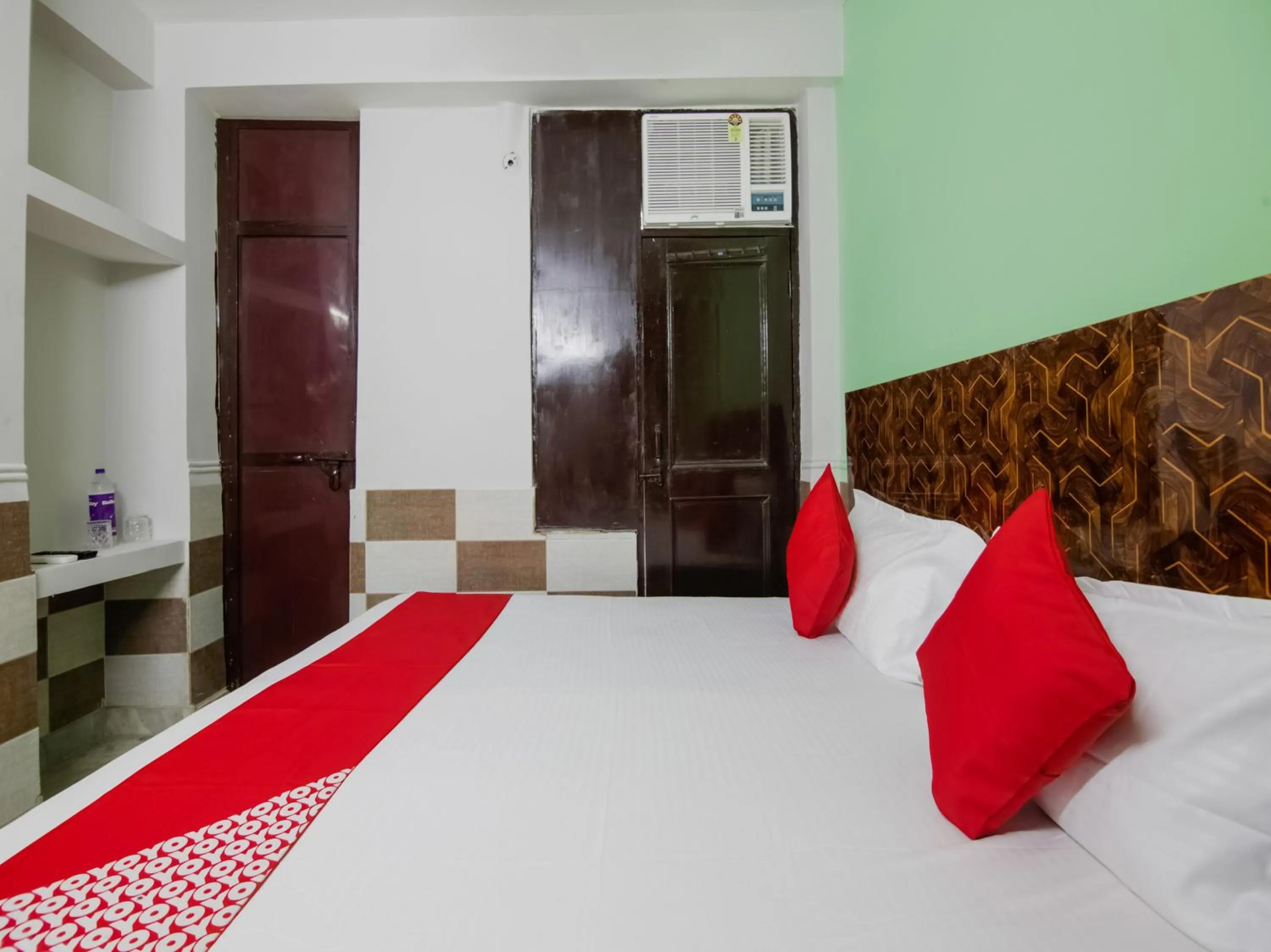 Bedroom, Bed in Hotel O Red Rose