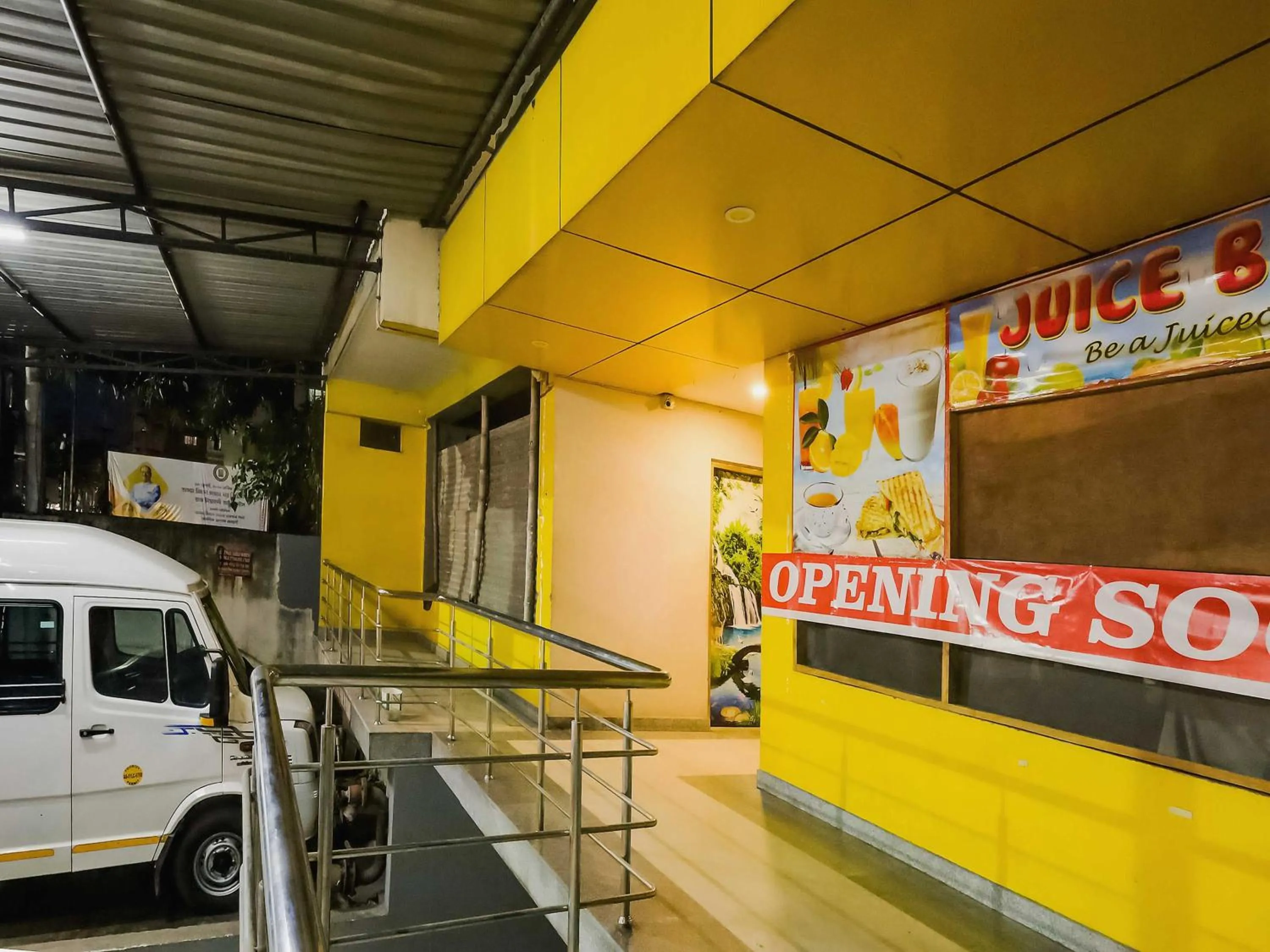 Facade/entrance in Hotel O Nirvana Lodge