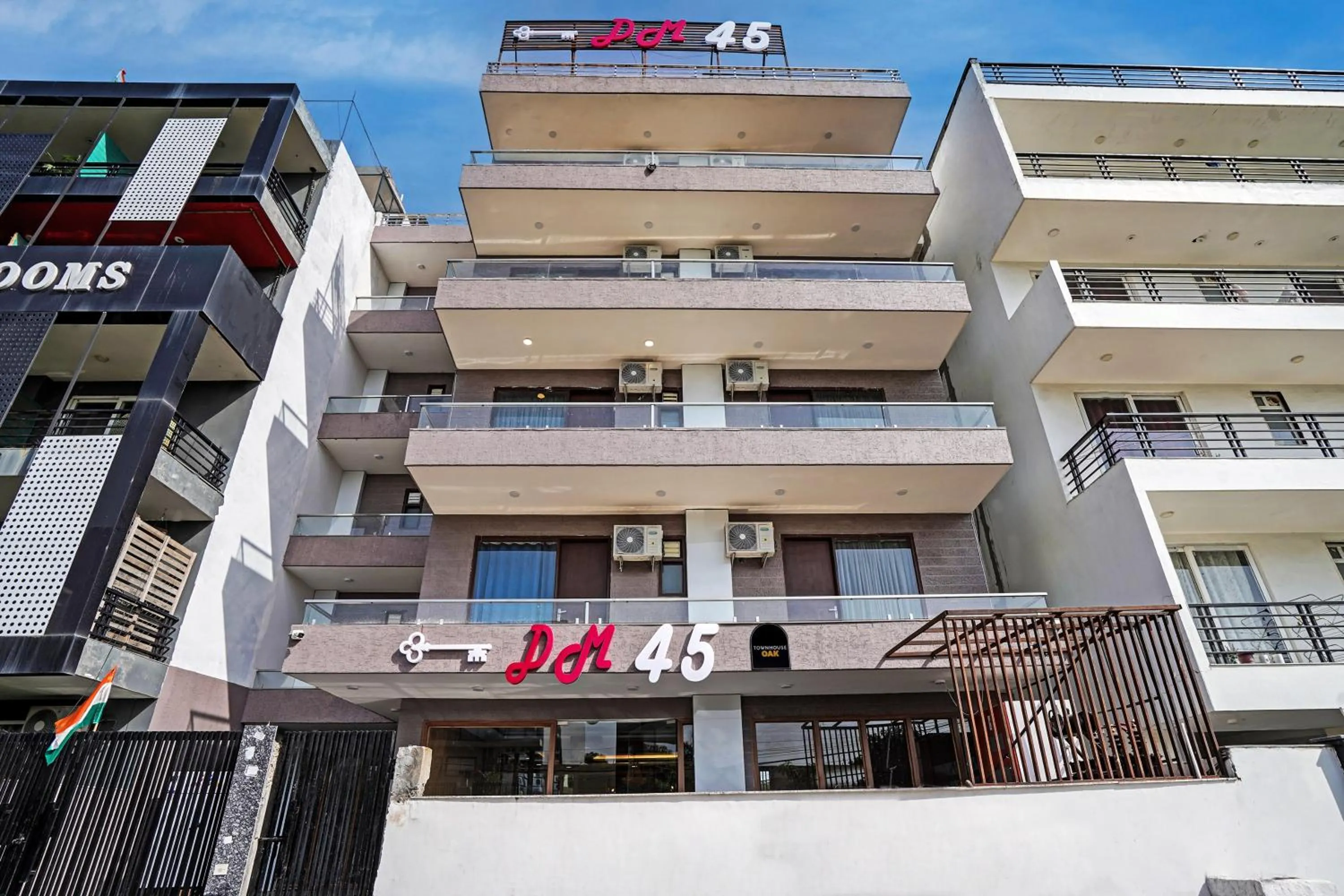 Facade/entrance, Property Building in OYO Collection O DM 45