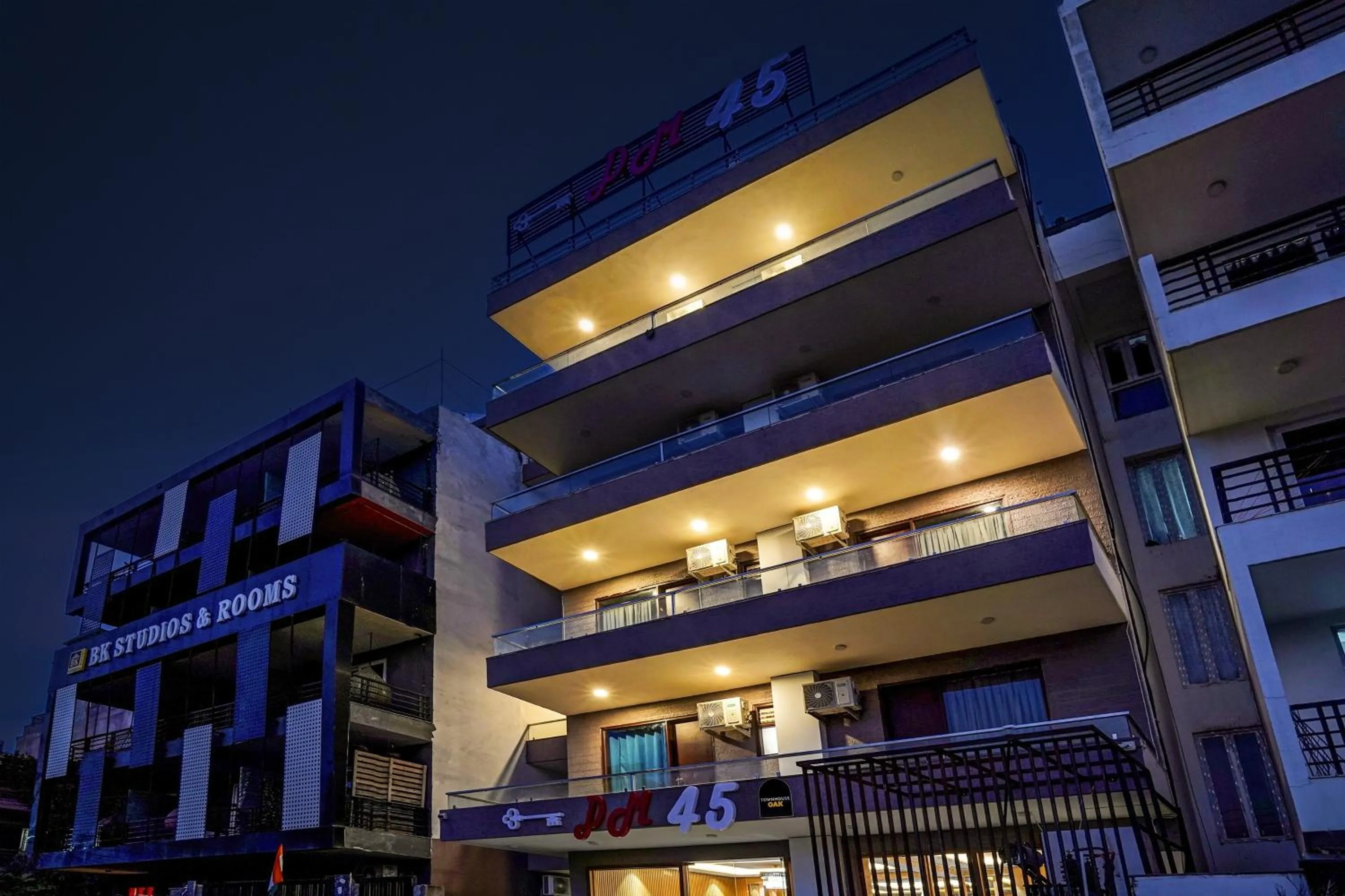 Facade/entrance, Property Building in OYO Collection O DM 45