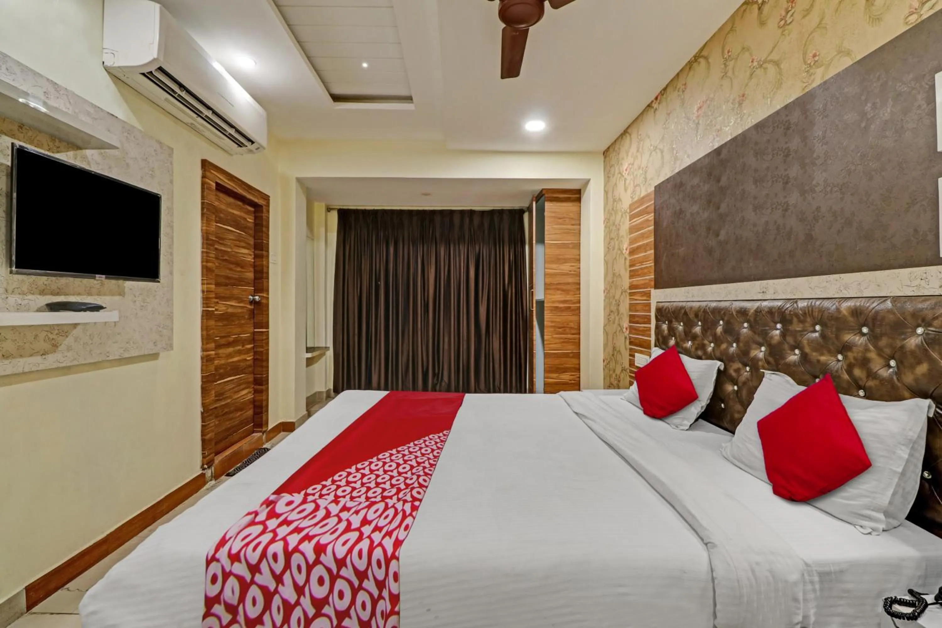 Bedroom in Hotel O Aditya Grand Inn