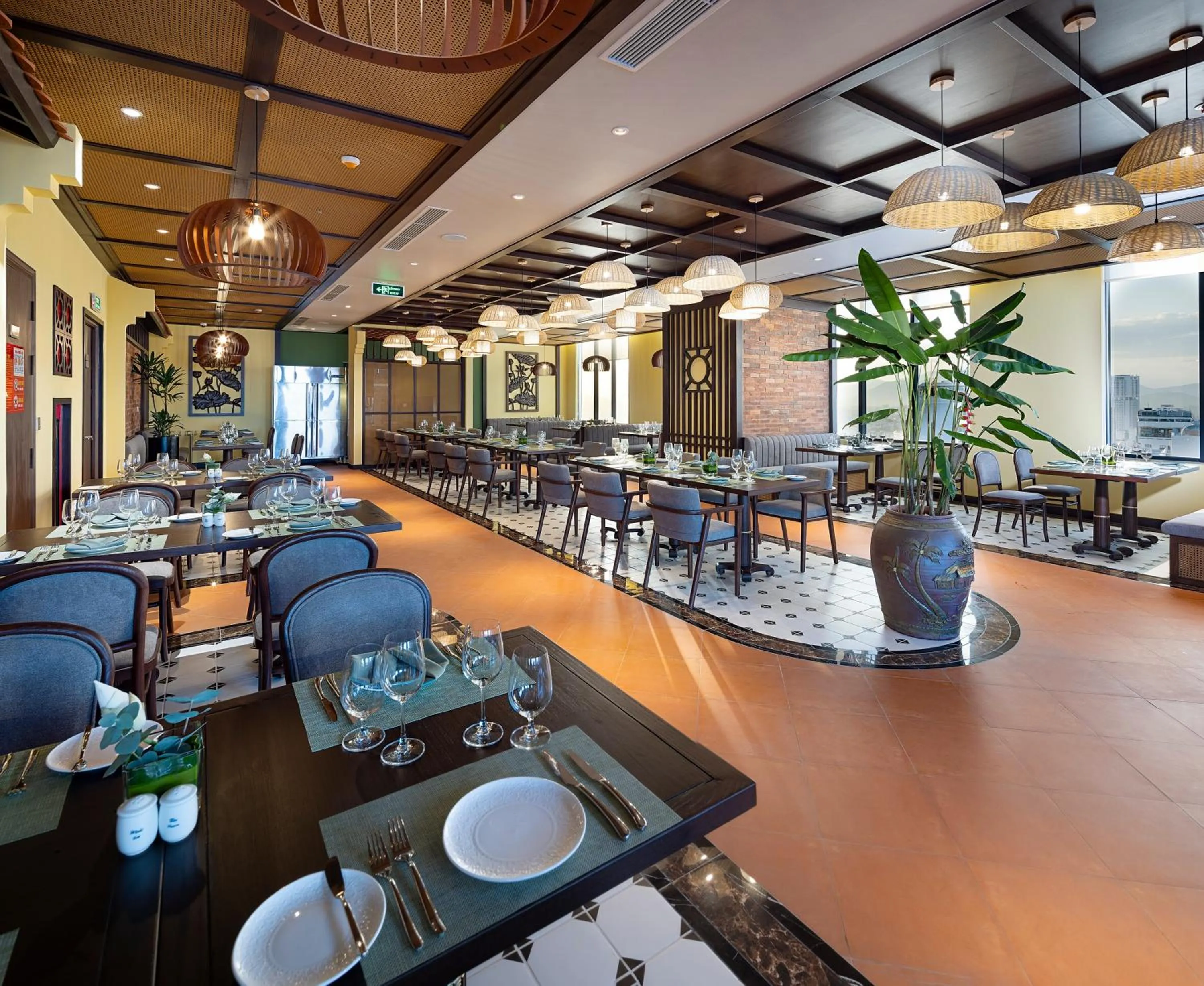 Restaurant/places to eat in Best Western Premier Marvella Nha Trang