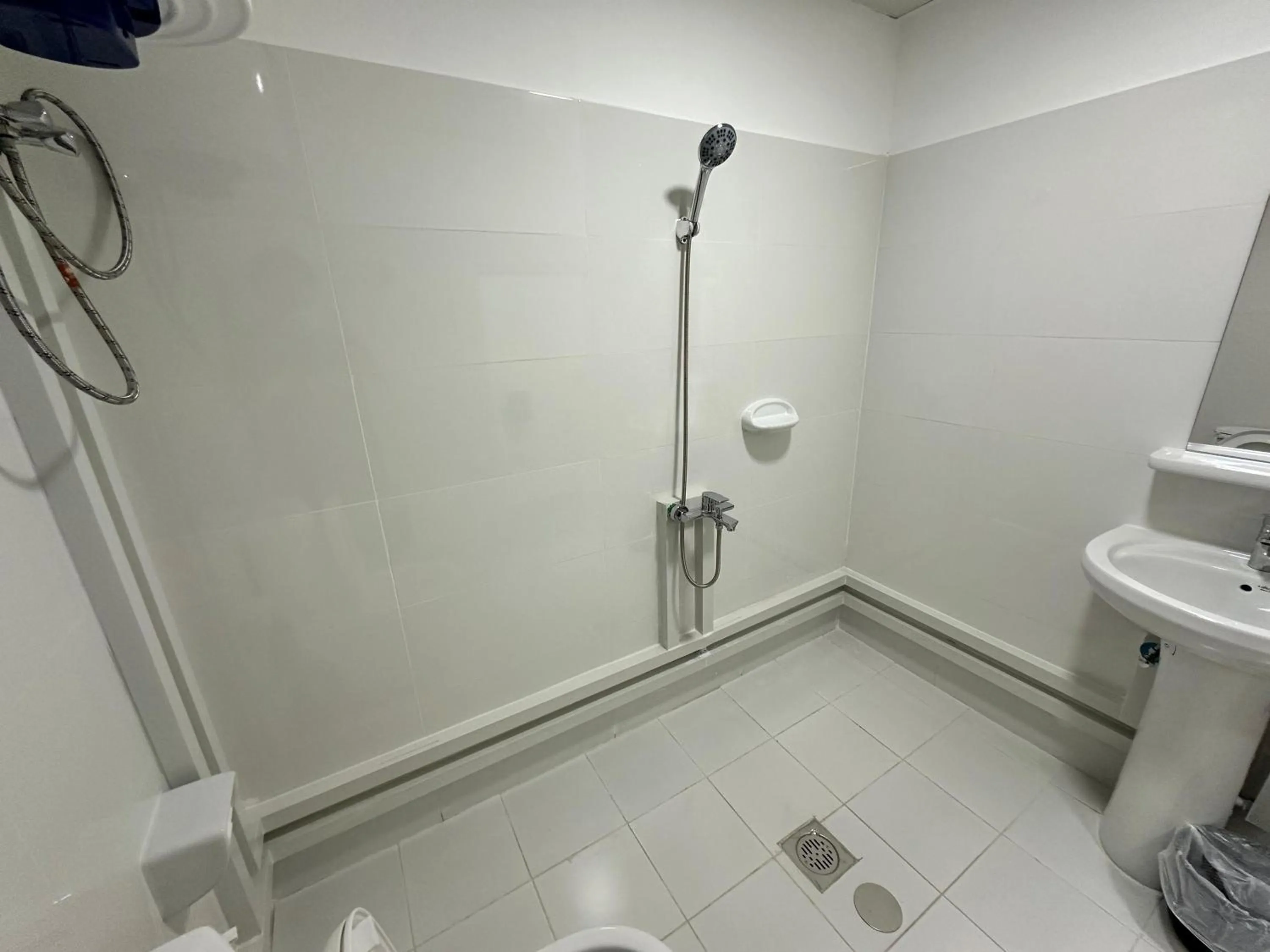 International Abu-Dhabi Hostel Villa