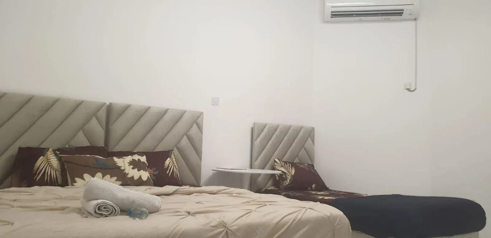 Bed in International Abu-Dhabi Hostel Villa