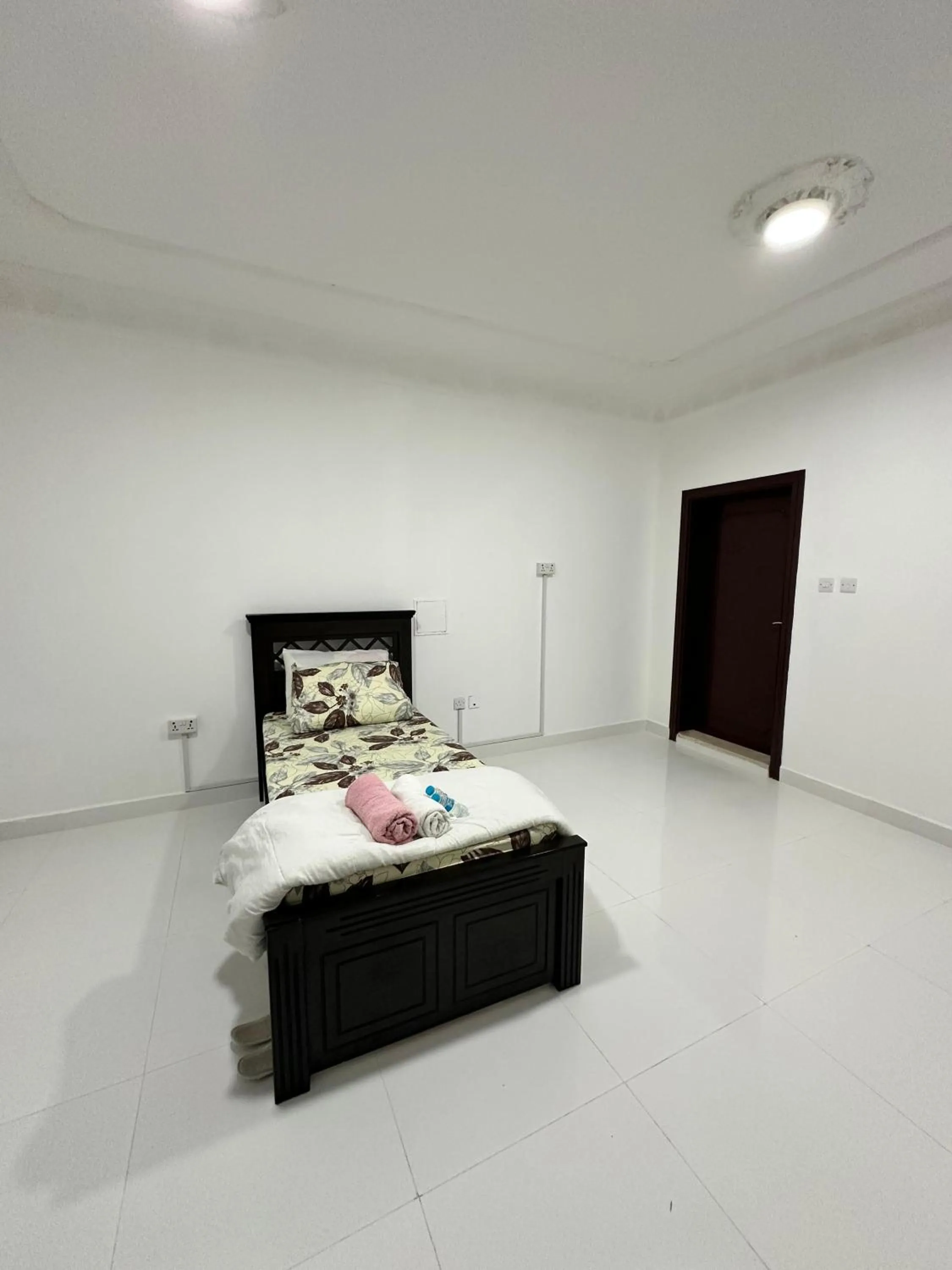 Bed in International Abu-Dhabi Hostel Villa