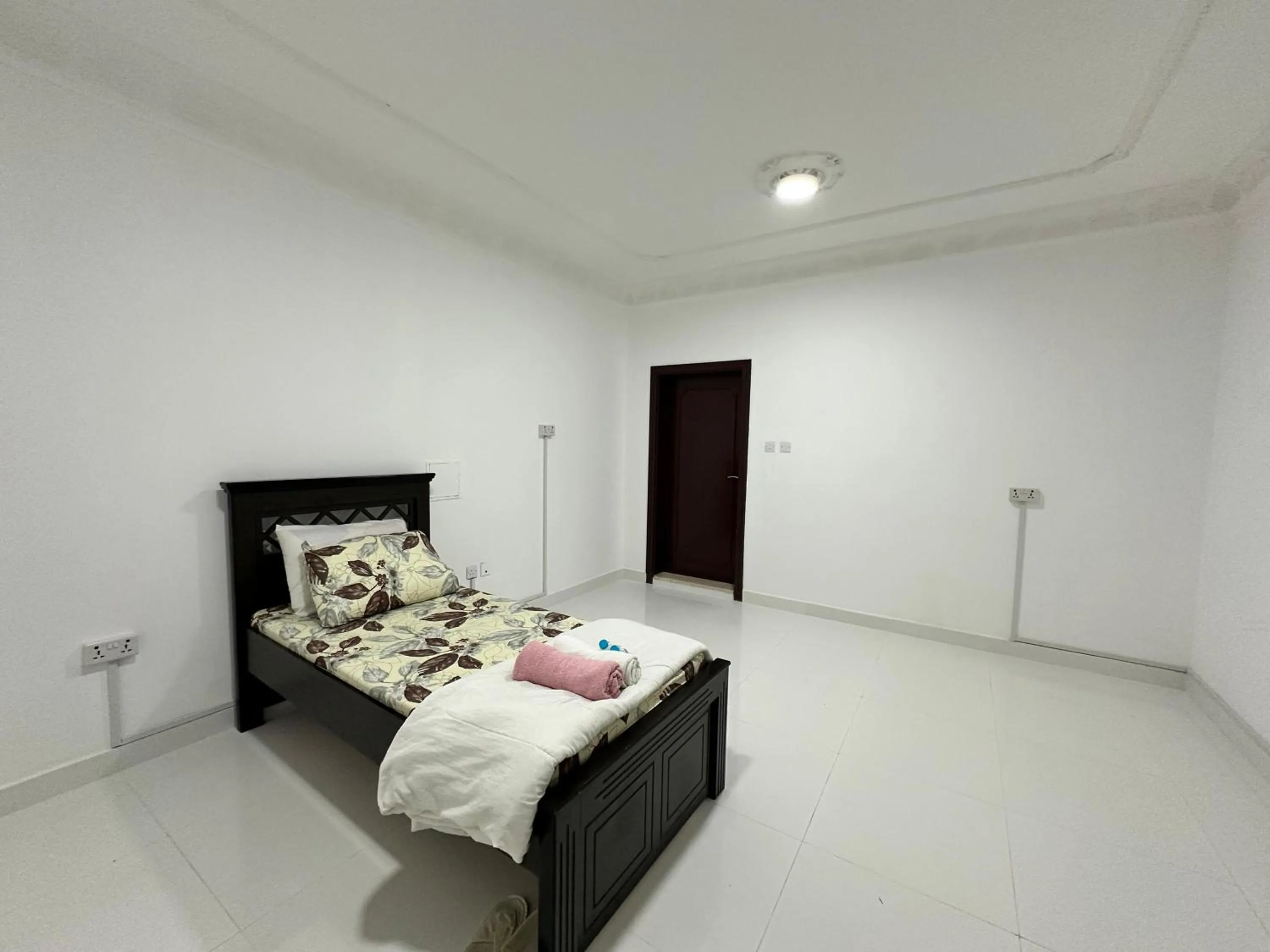 Bed in International Abu-Dhabi Hostel Villa