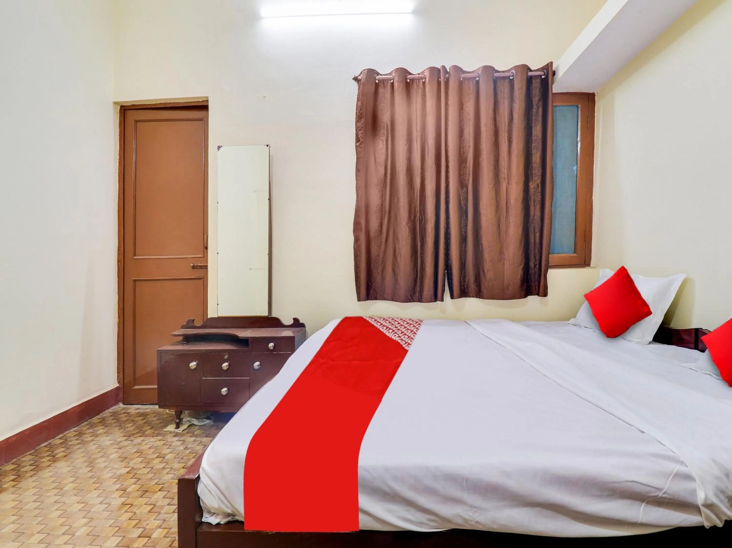 Bedroom, Bed in Hotel O GURUKRIPA INN