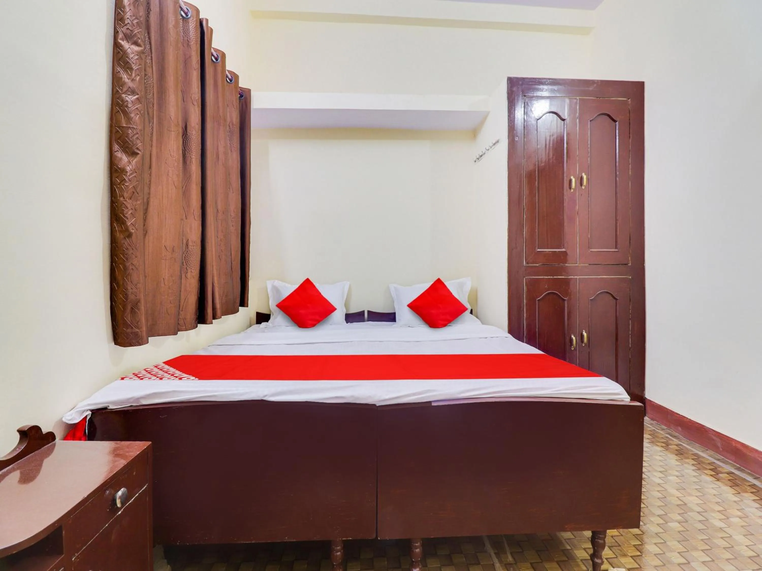 Bedroom, Bed in Hotel O GURUKRIPA INN