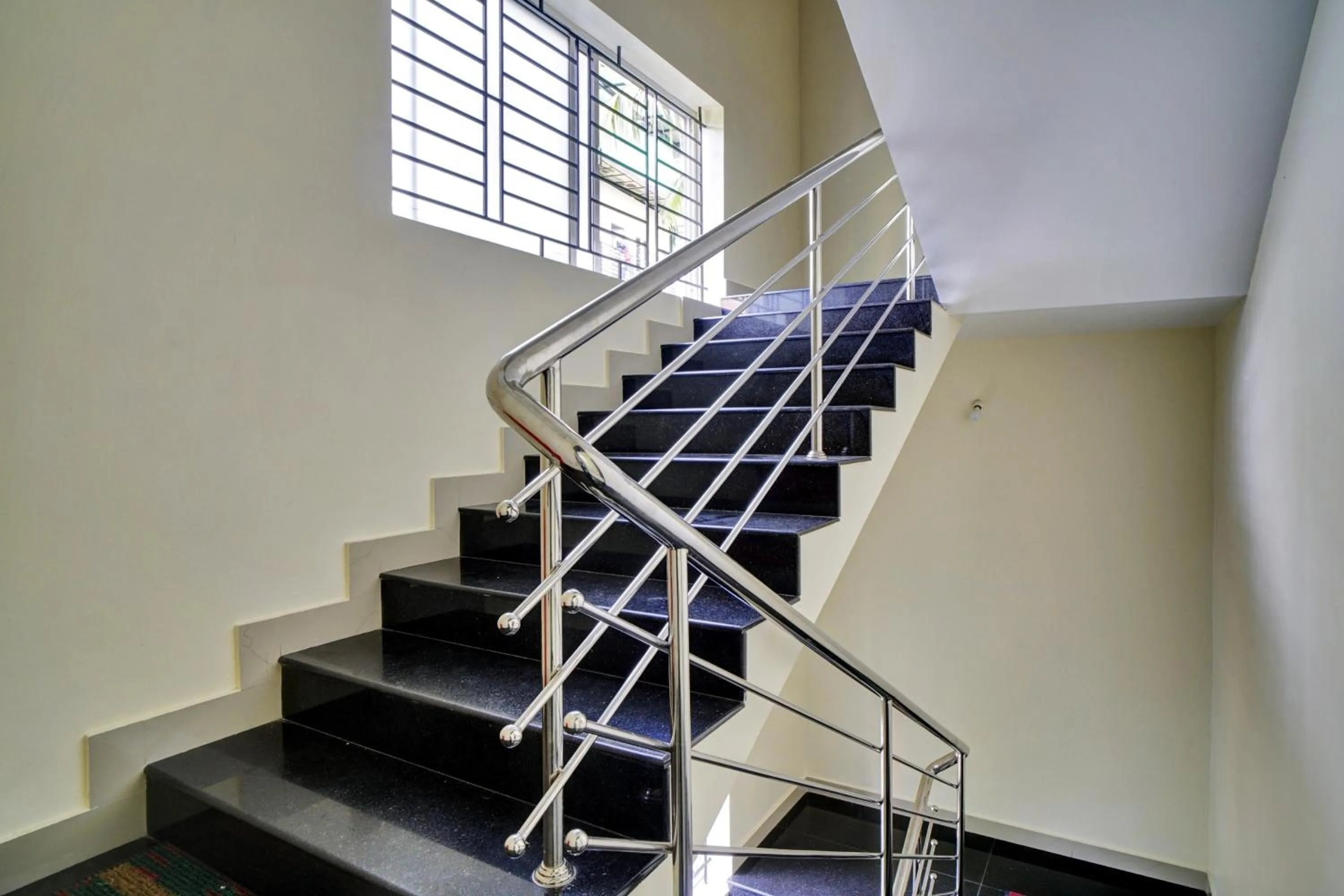 Lobby or reception in Hotel O Crystal Executive Suites