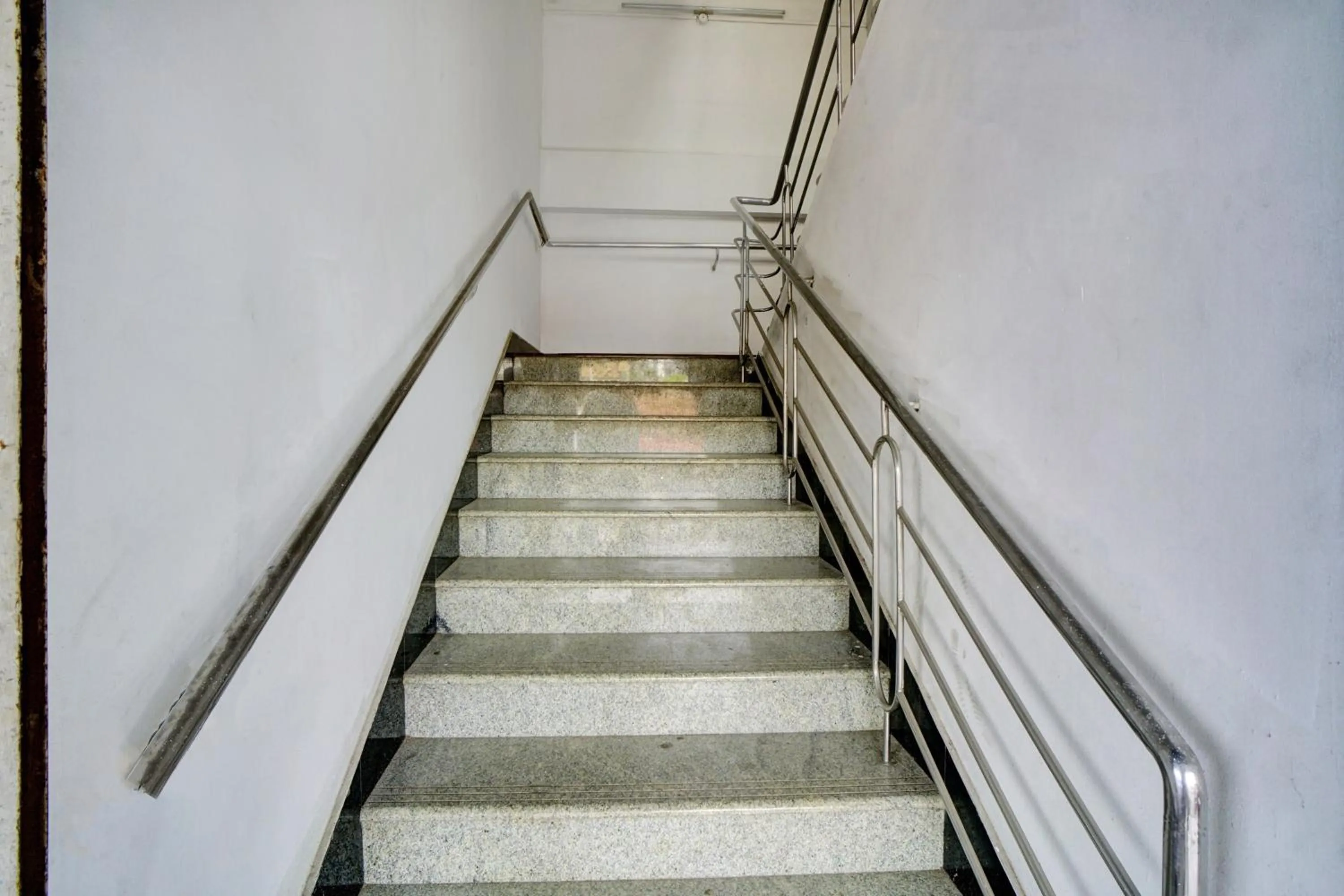 Facade/entrance in Hotel O Highway Inn