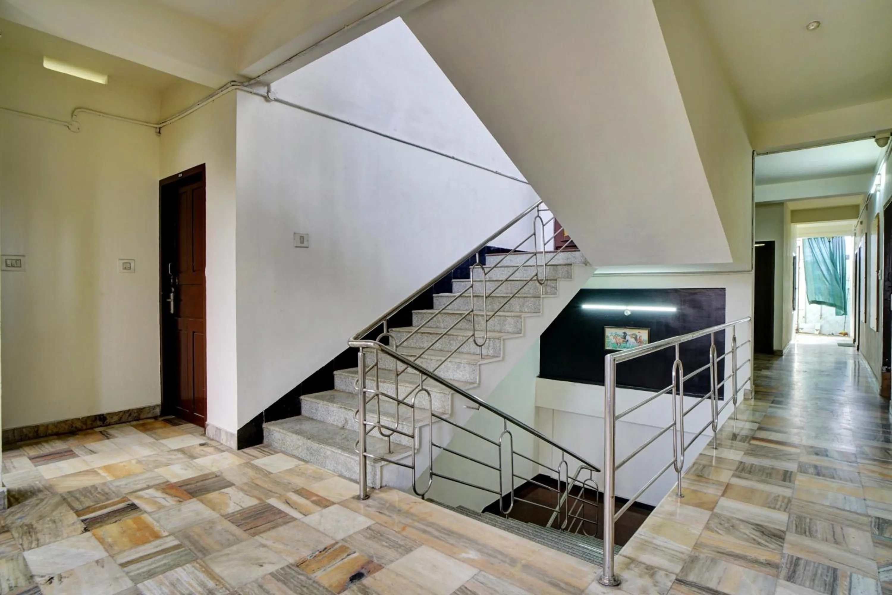 Facade/entrance in Hotel O Highway Inn