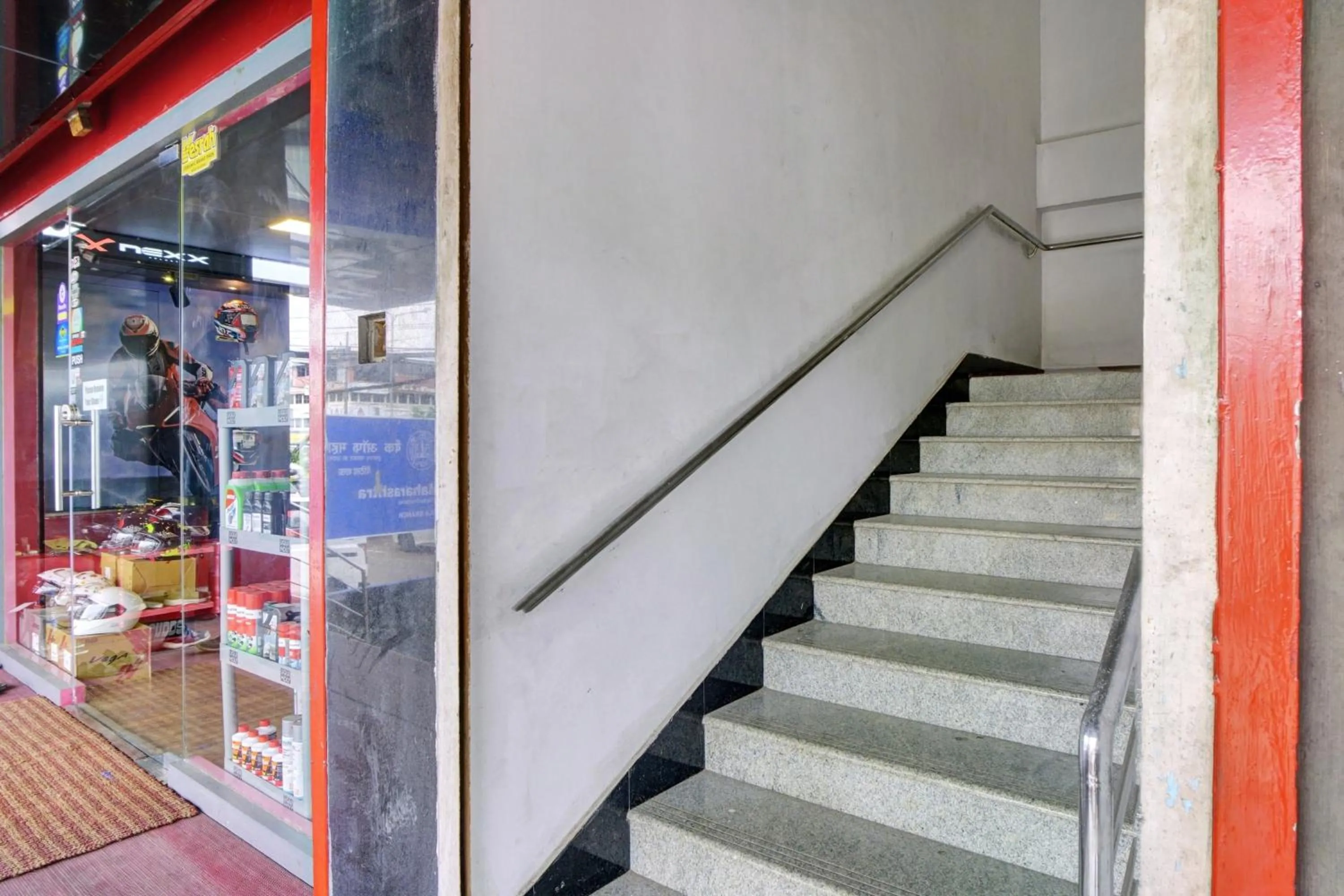 Facade/entrance in Hotel O Highway Inn