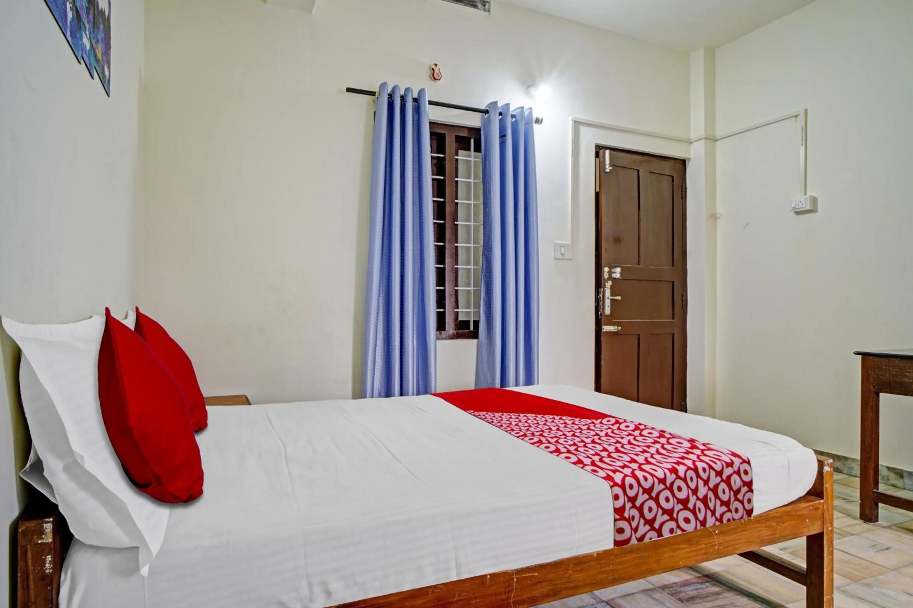 Bedroom in Hotel O Highway Inn