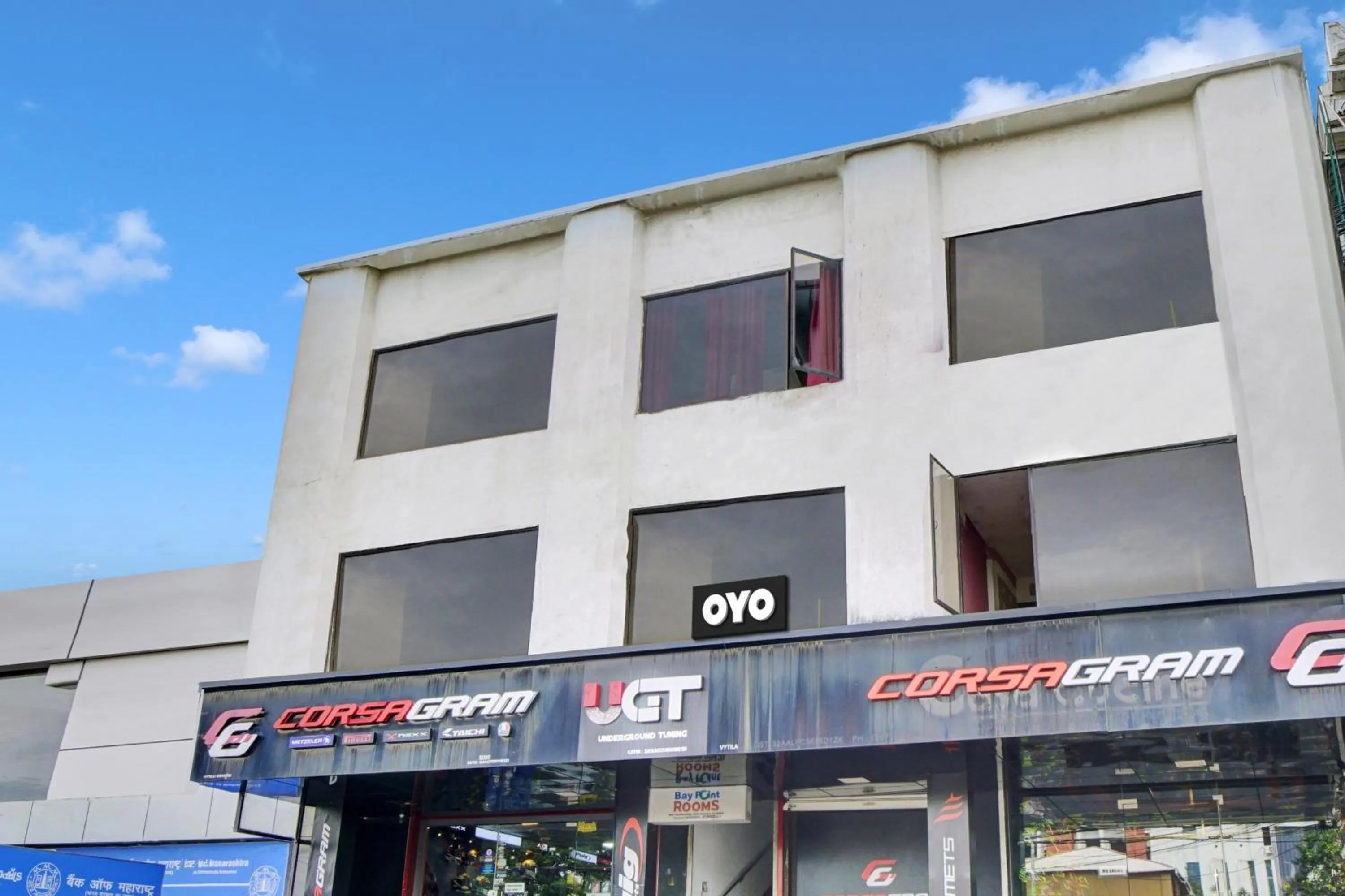 Facade/entrance in Hotel O Highway Inn