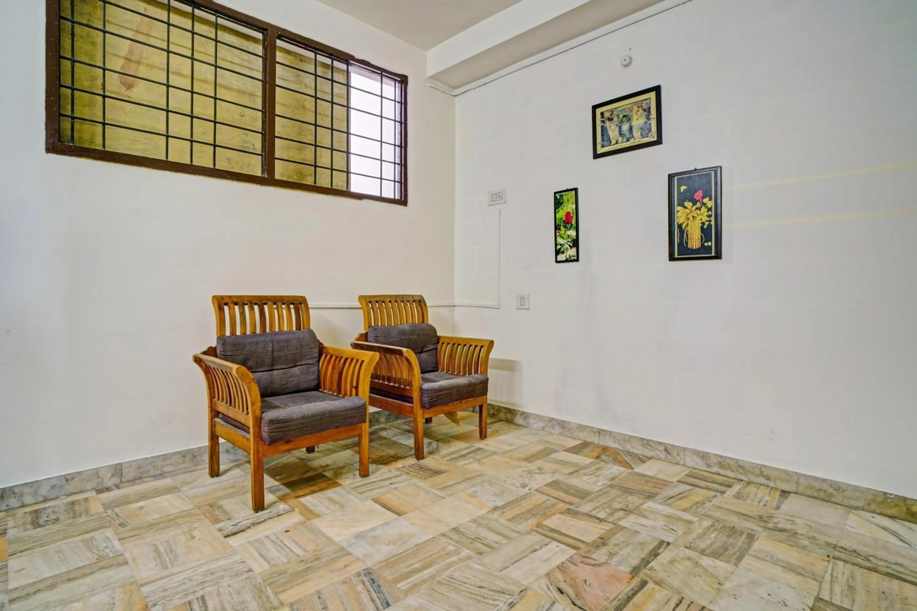 Lobby or reception in Hotel O Highway Inn