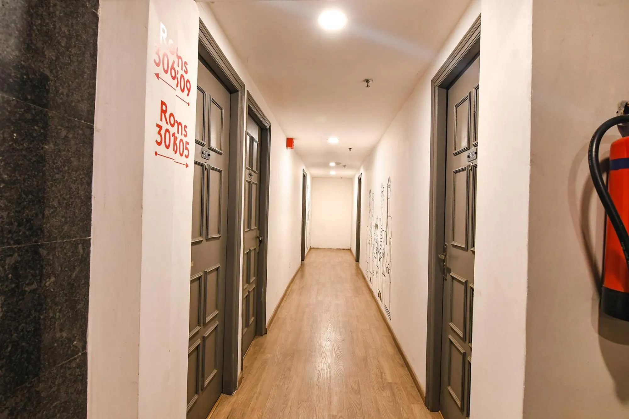 Lobby or reception in FabHotel Sayeeda International - 600m from Park Circus 7 Point