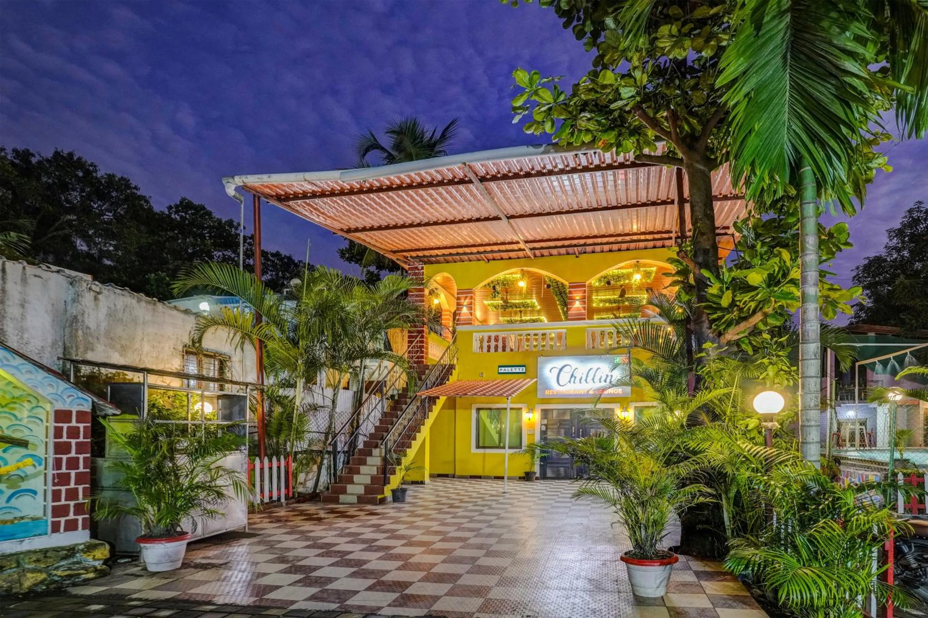 Facade/entrance, Property Building in Collection O Palm Springs Beach Resort