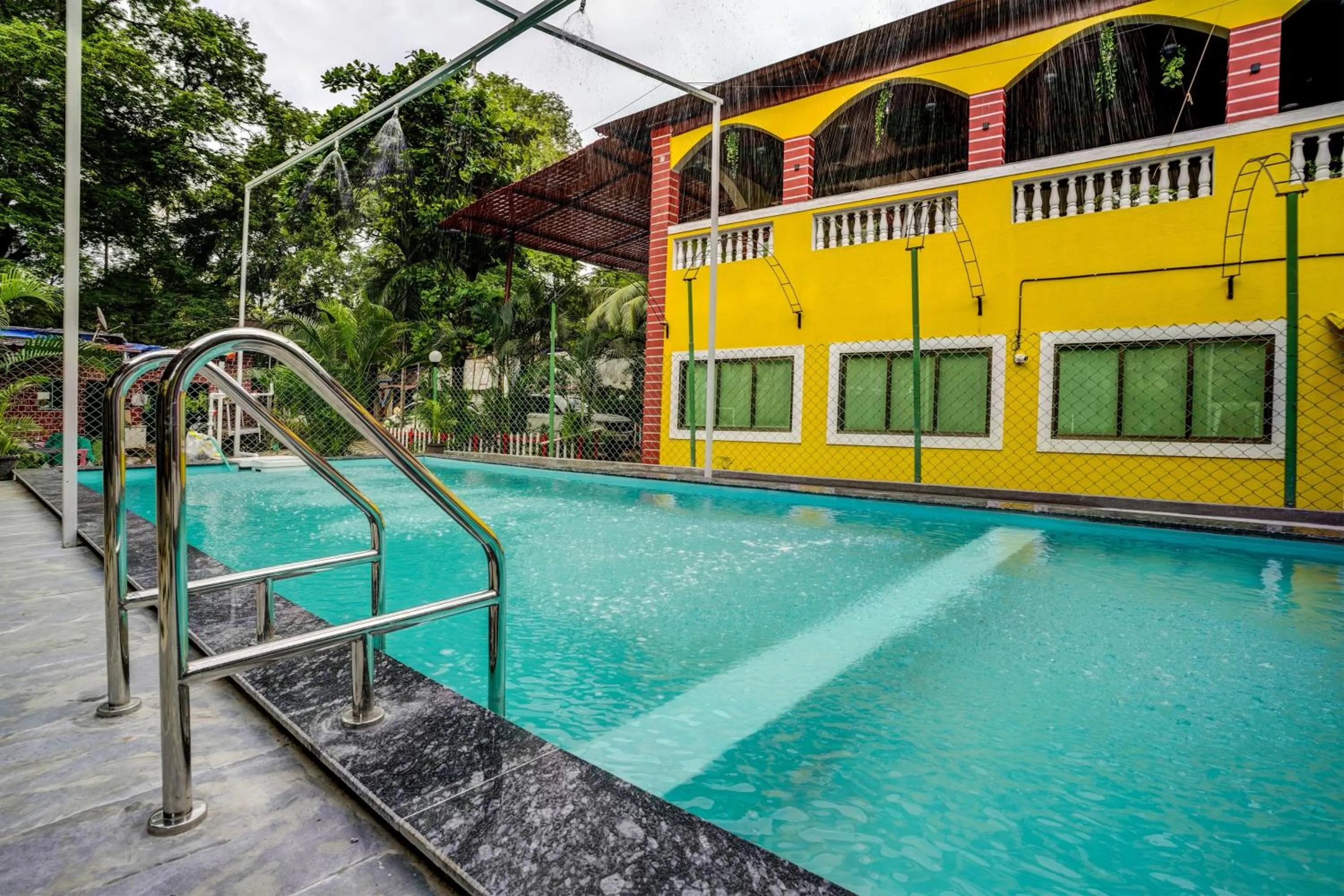 Entertainment, Swimming Pool in Collection O Palm Springs Beach Resort