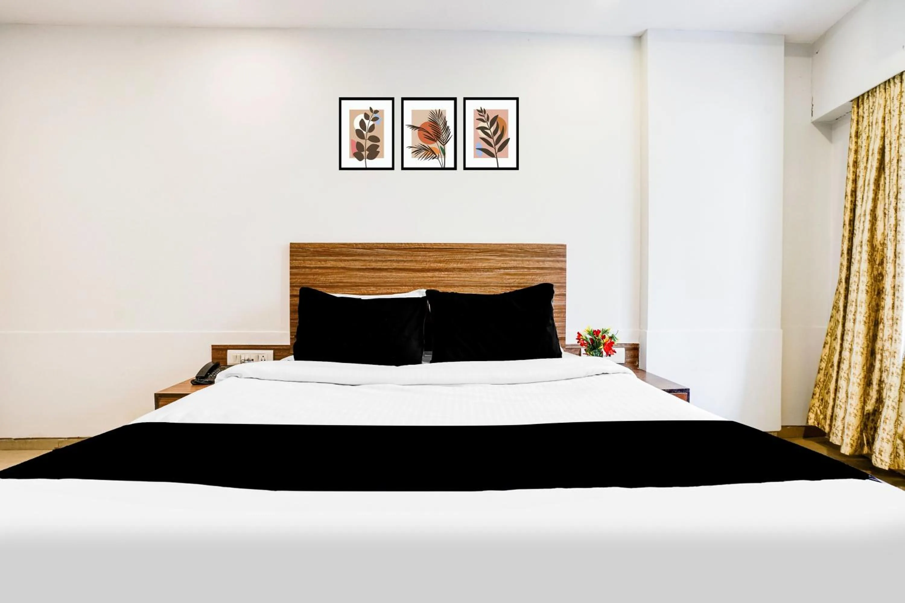 Bedroom, Bed in Super Townhouse Marol Near Mumbai Airport