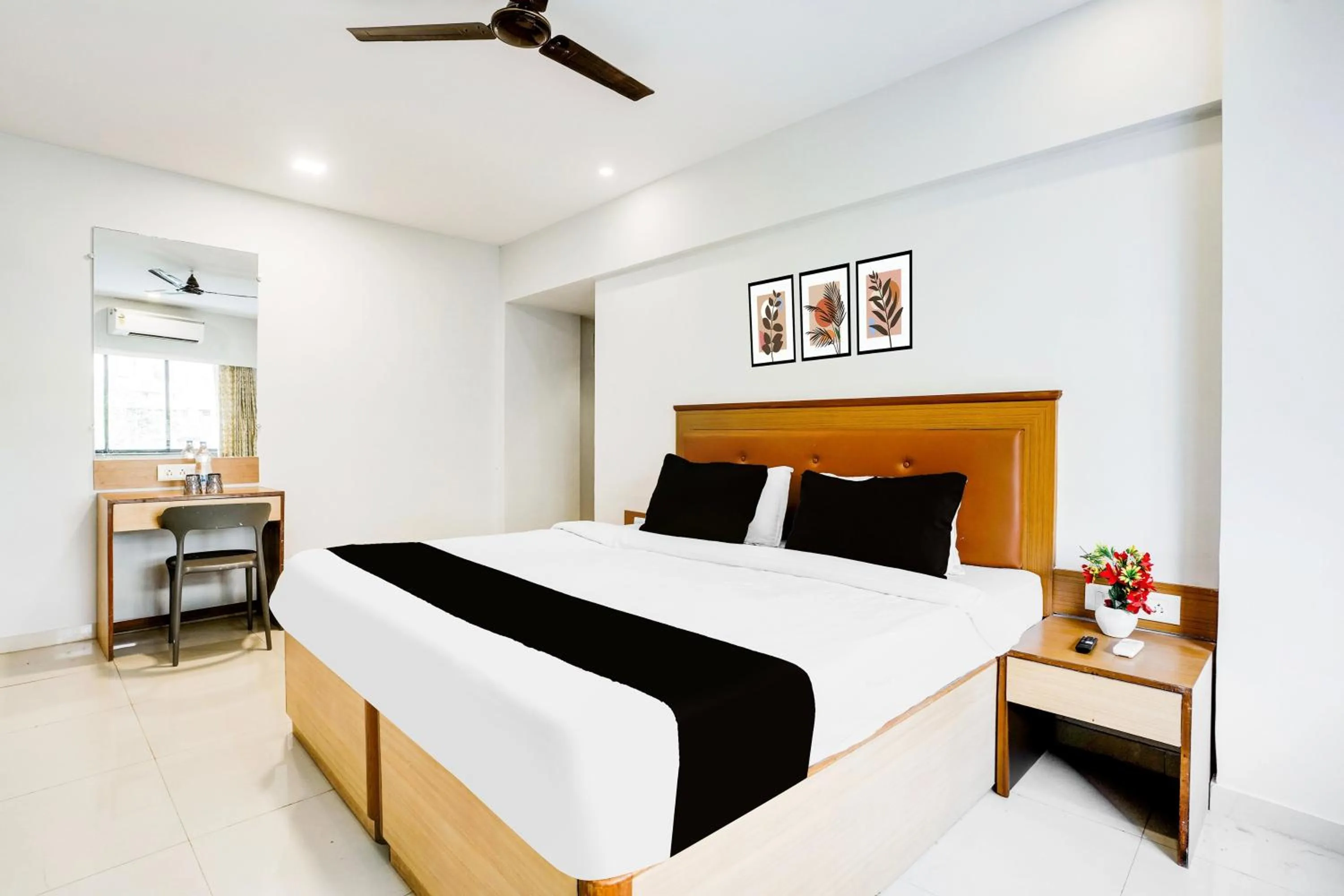 Bedroom, Bed in Super Townhouse Marol Near Mumbai Airport