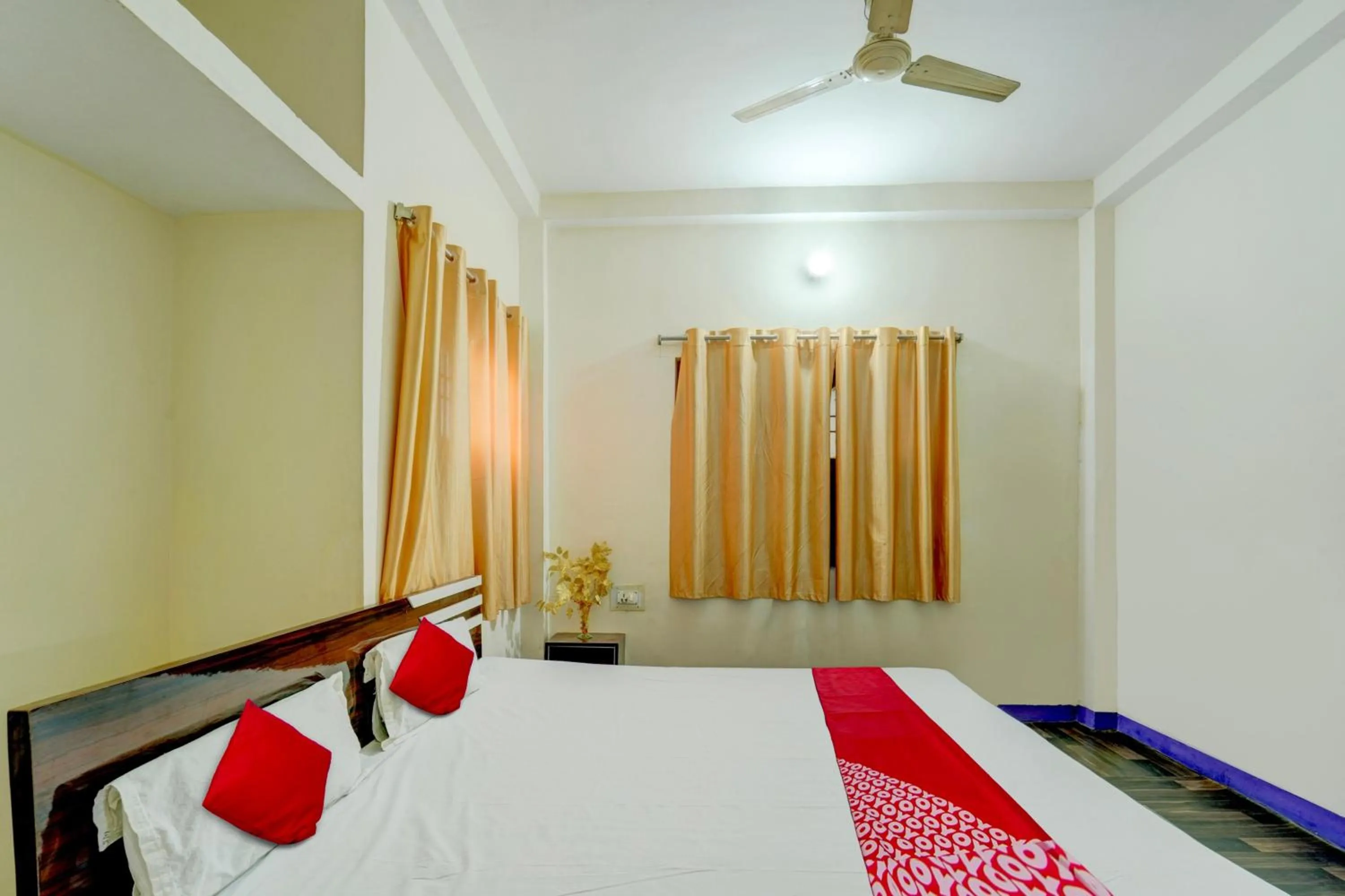 Bedroom in OYO Flagship Hotel Shubhmangalam
