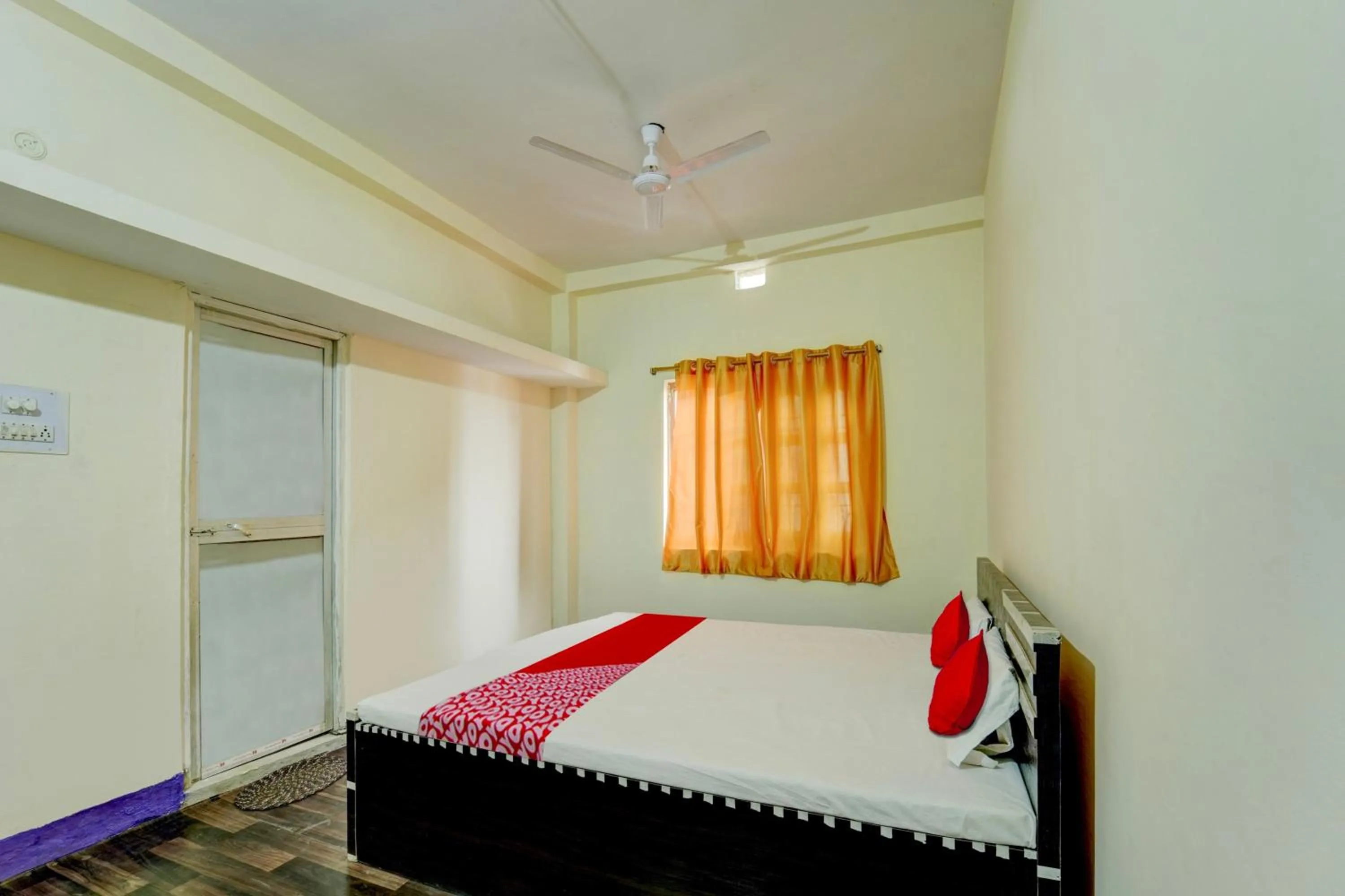 Bedroom in OYO Flagship Hotel Shubhmangalam
