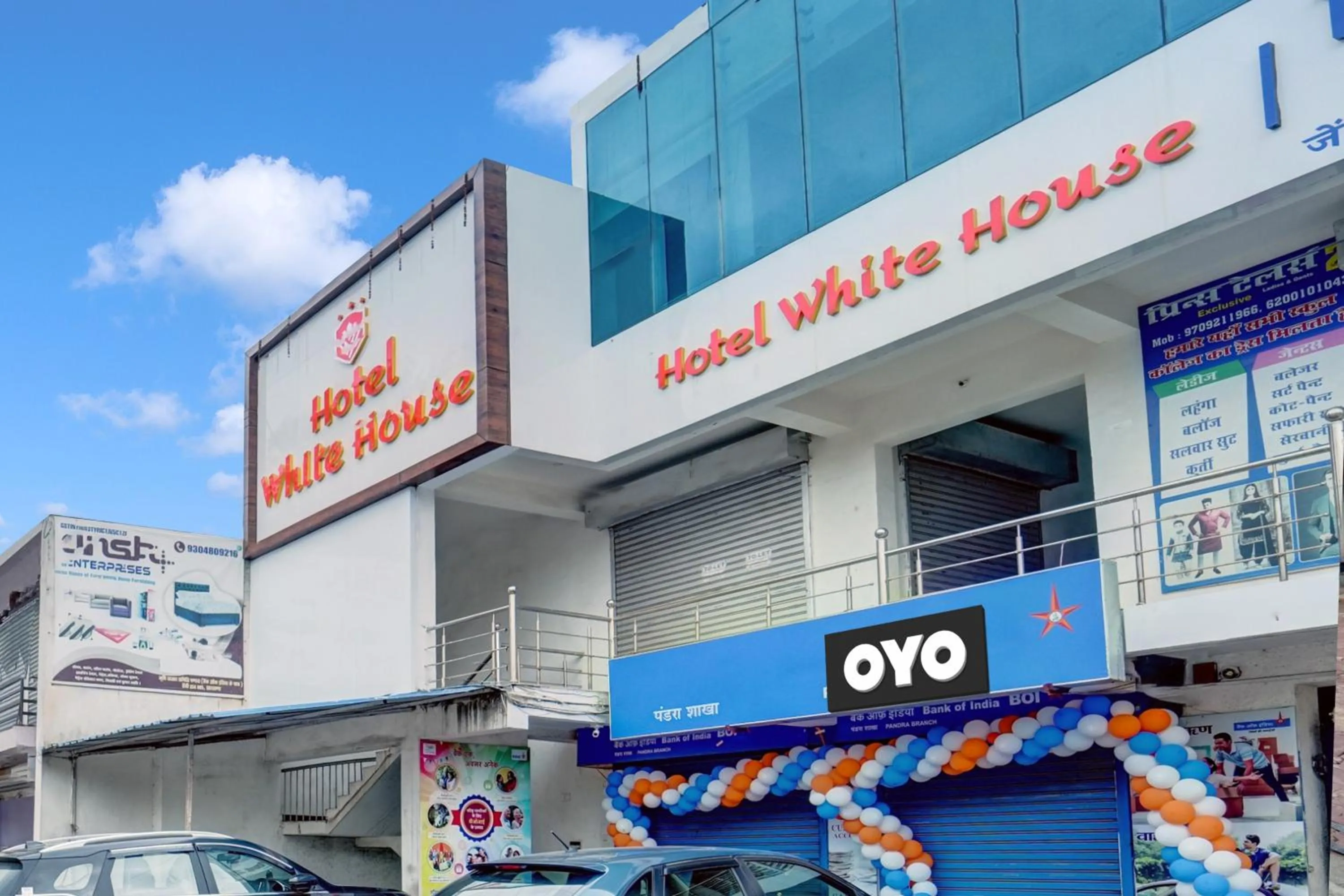 Facade/entrance in Hotel O White House