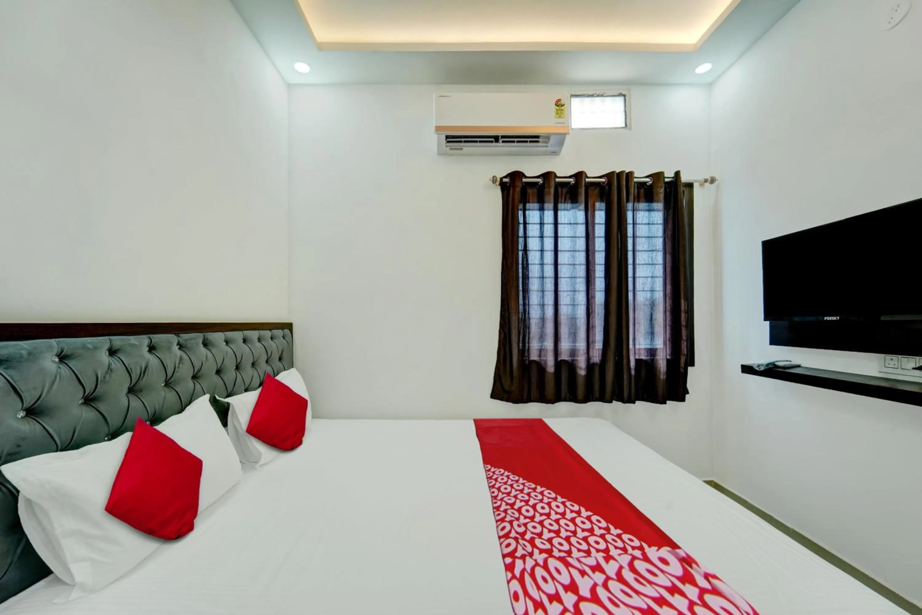 Bedroom in Hotel O White House