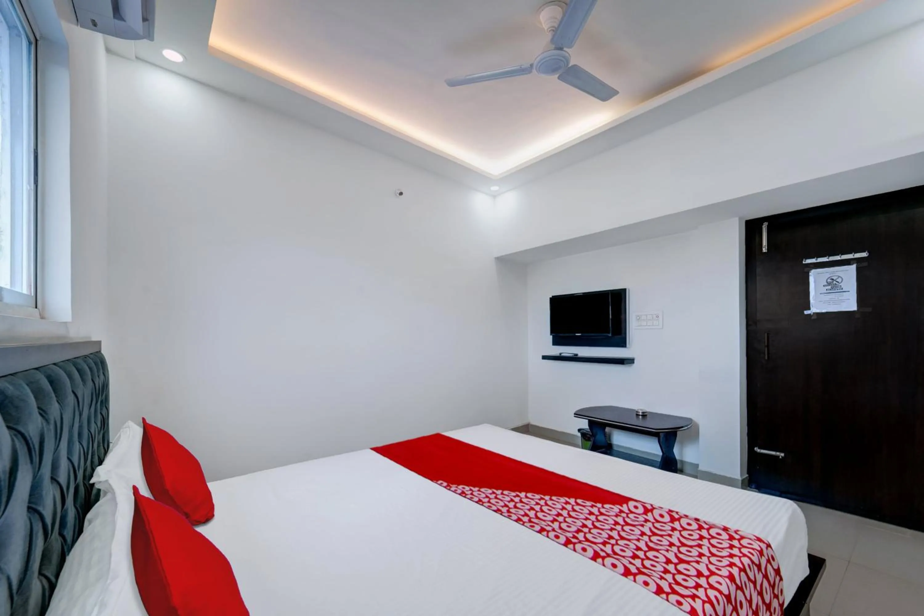 Bedroom in Hotel O White House