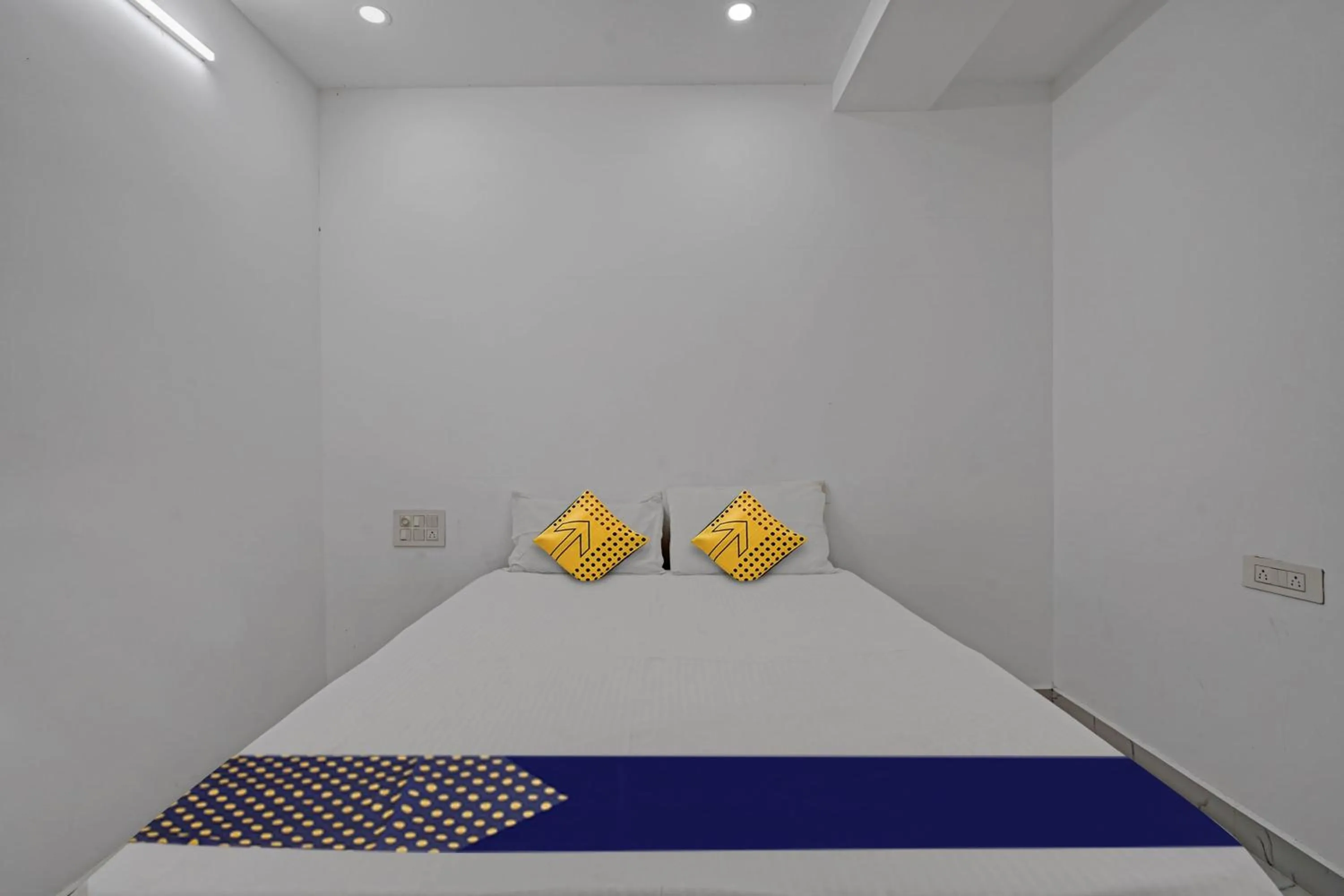 Bedroom, Bed in Hotel O SKP GRAND