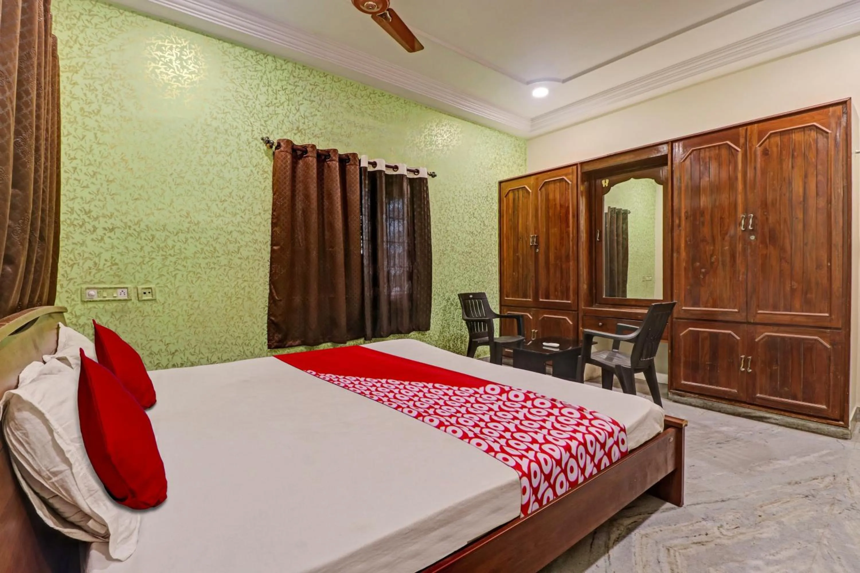 Bedroom in OYO Flagship Akshaya Villa