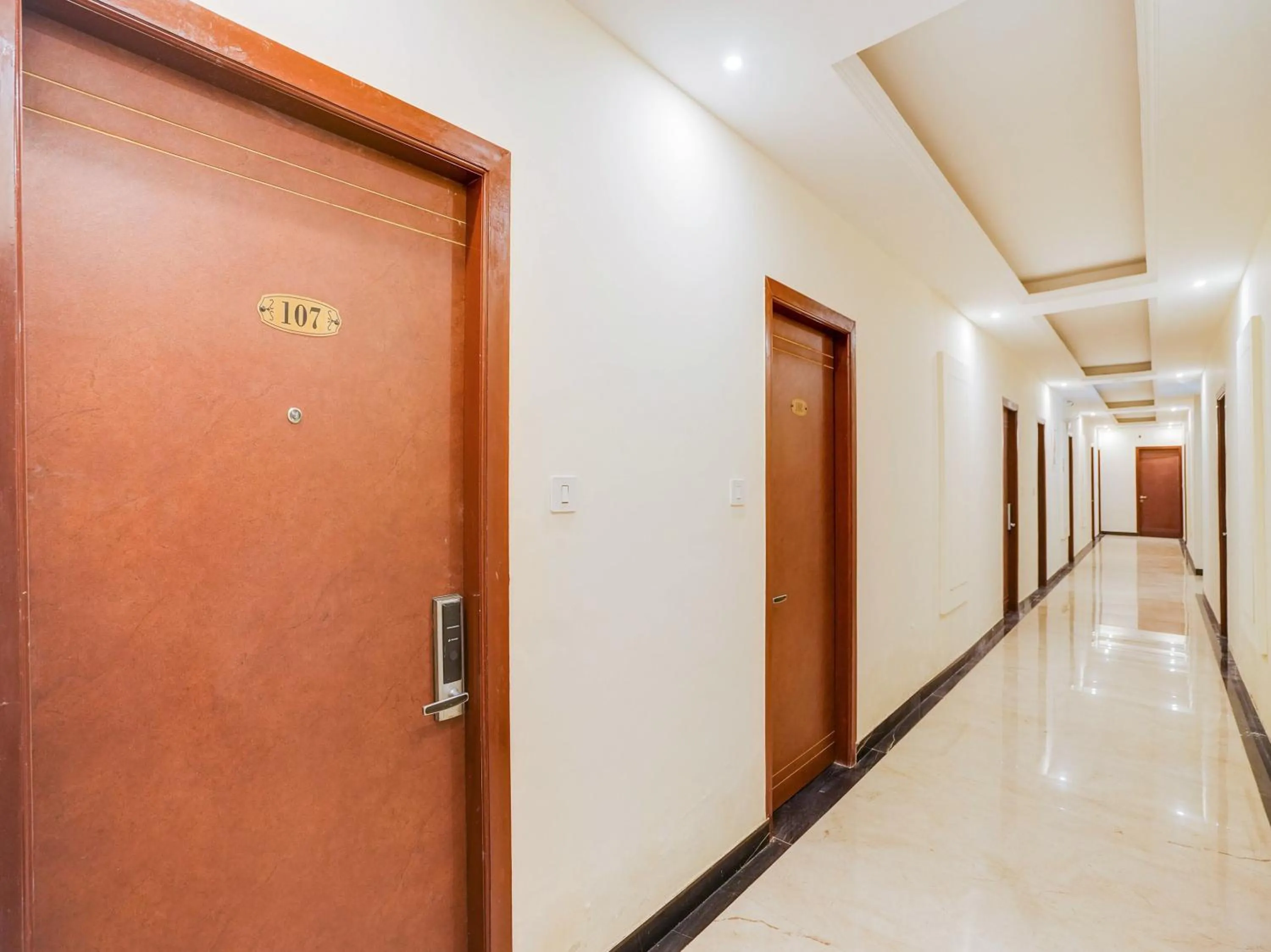 Lobby or reception in Collection O Hotel Omni Bliss