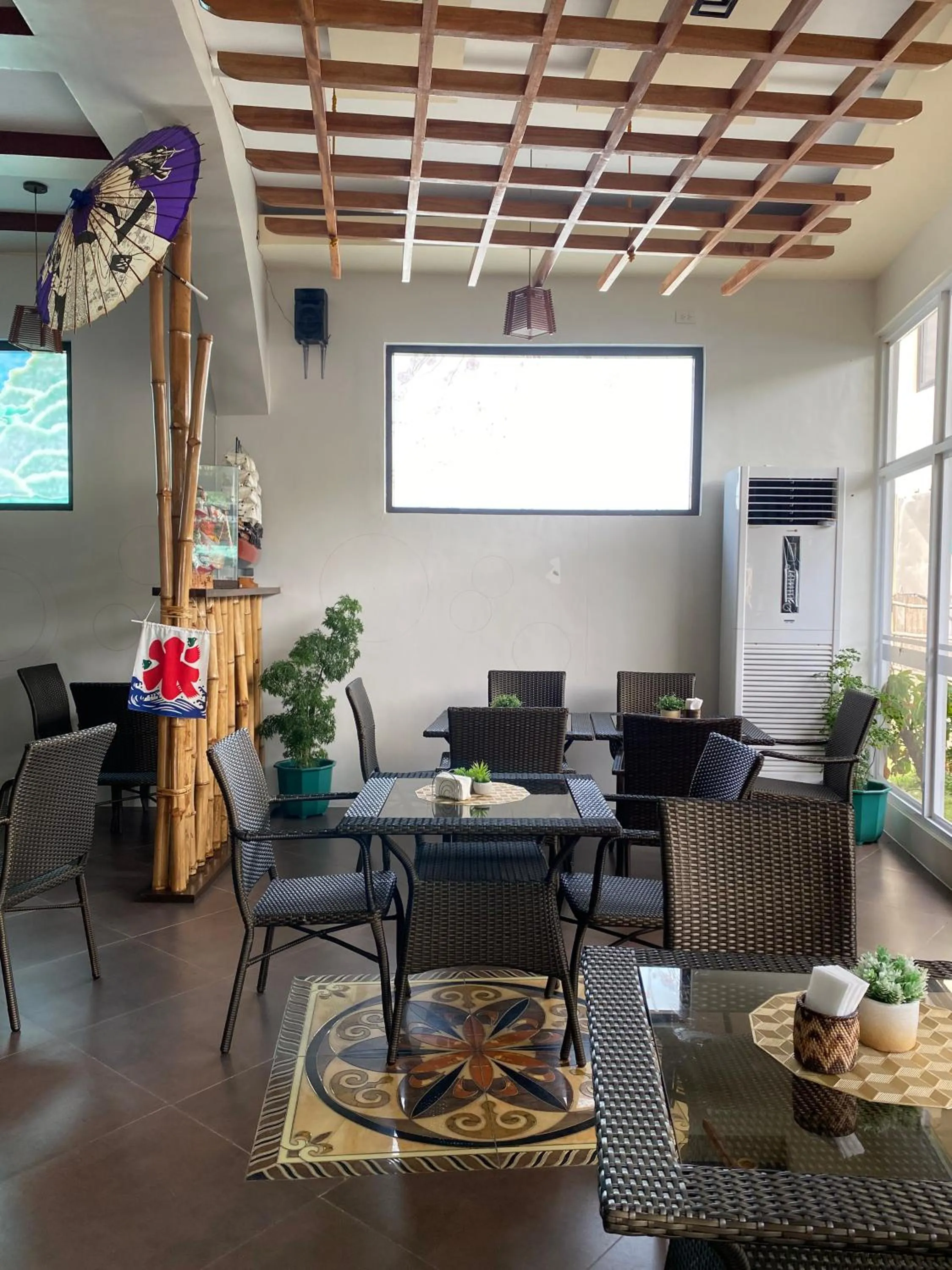 Restaurant/places to eat in MinshukuKCS Hotel and Restaurant