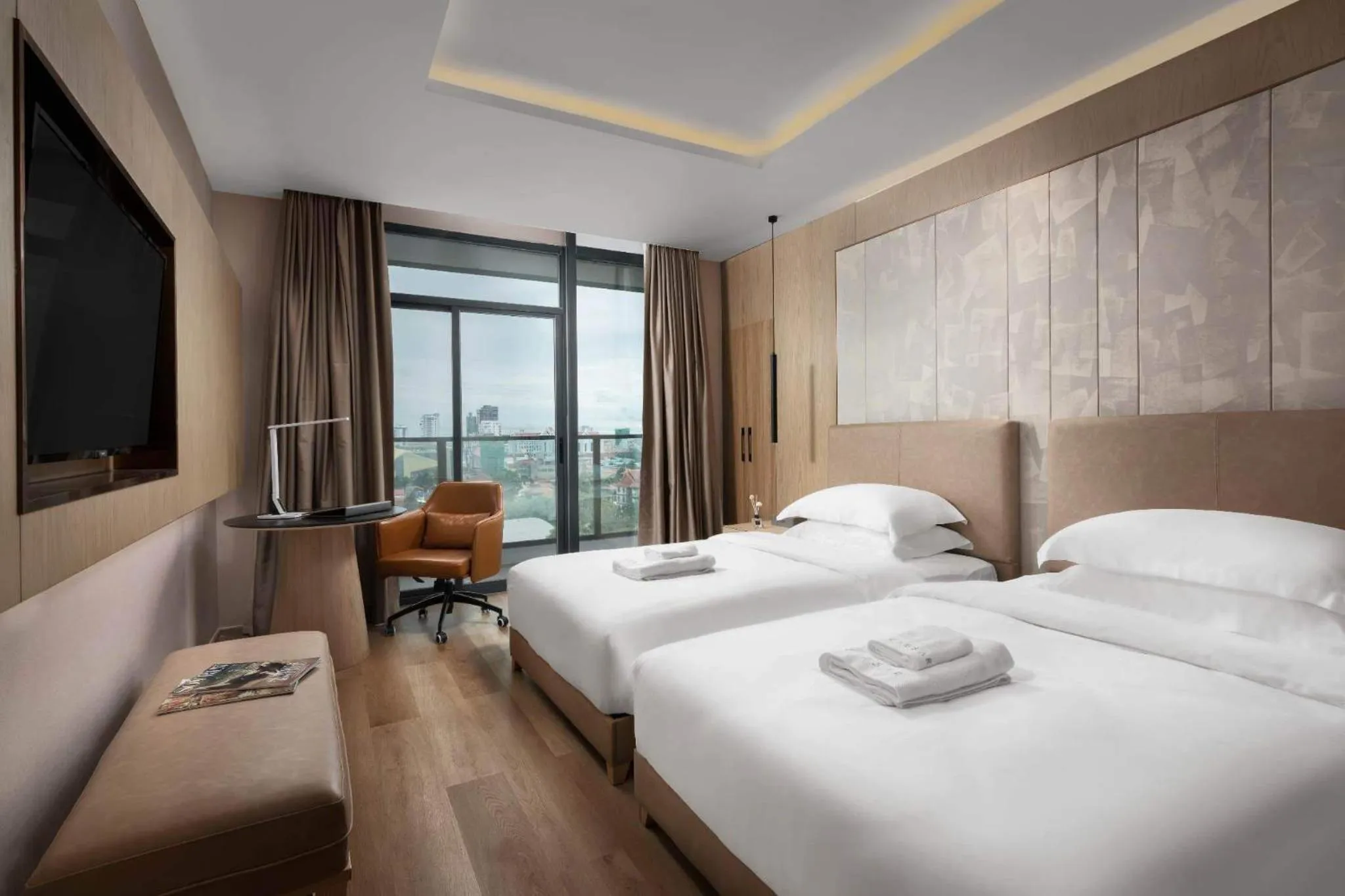 Bed in SF HOTEL Penthouse Residences