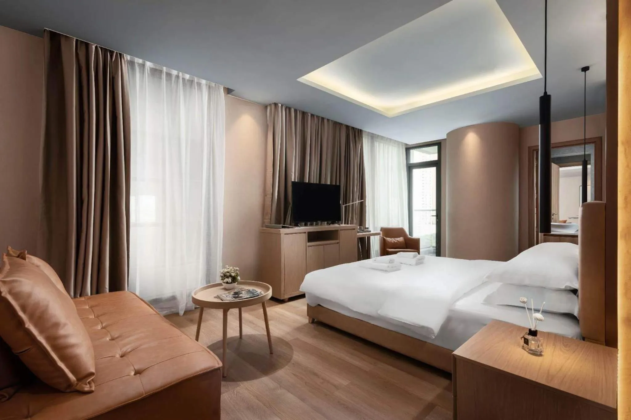 Photo of the whole room, Bed in SF HOTEL Penthouse Residences