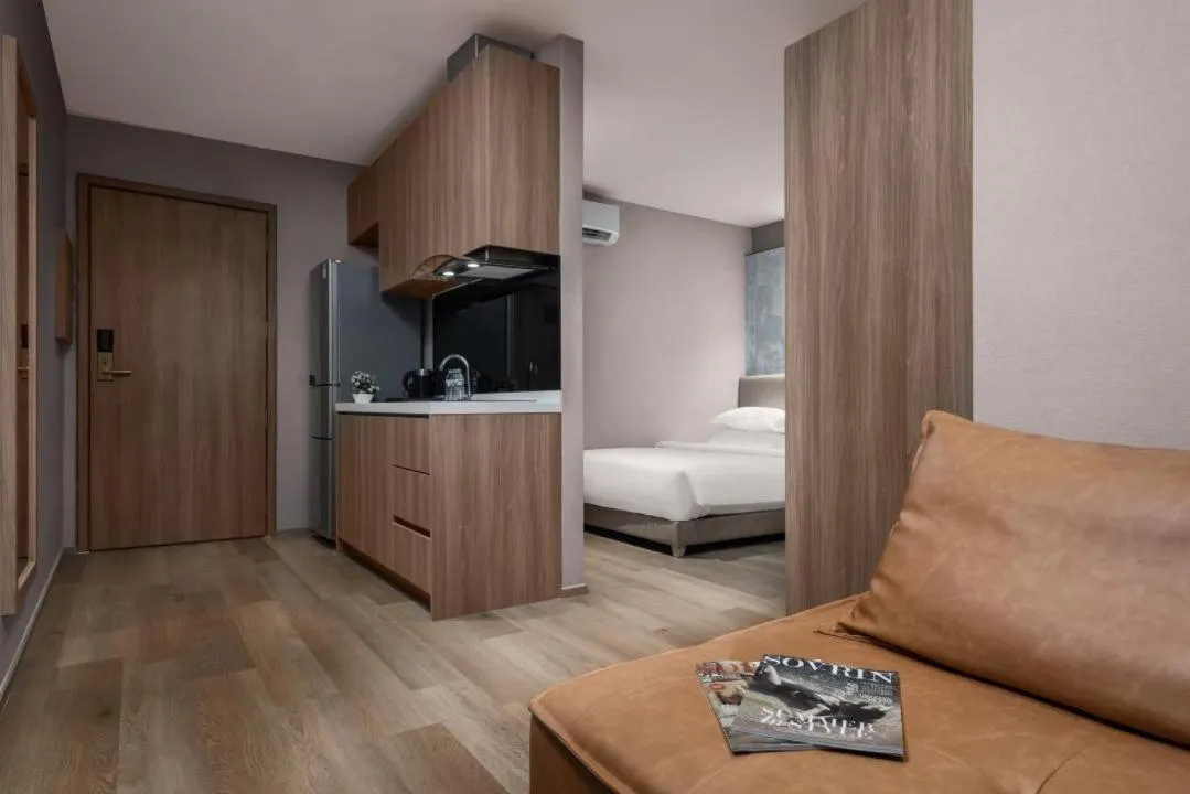 Bed in SF HOTEL Penthouse Residences