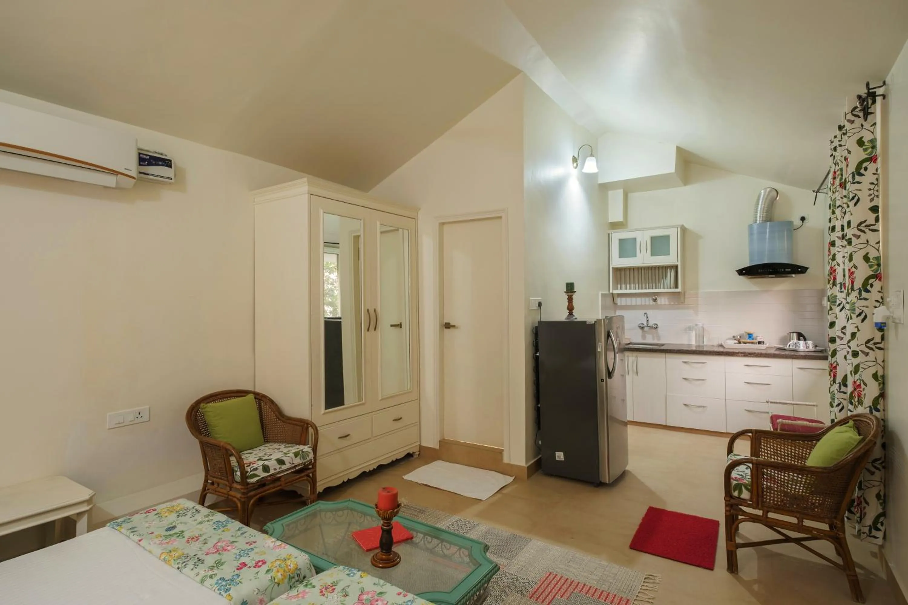 Bedroom, Bed in Shree Nikunj - A Luxury Boutique Homestay in Jaipur