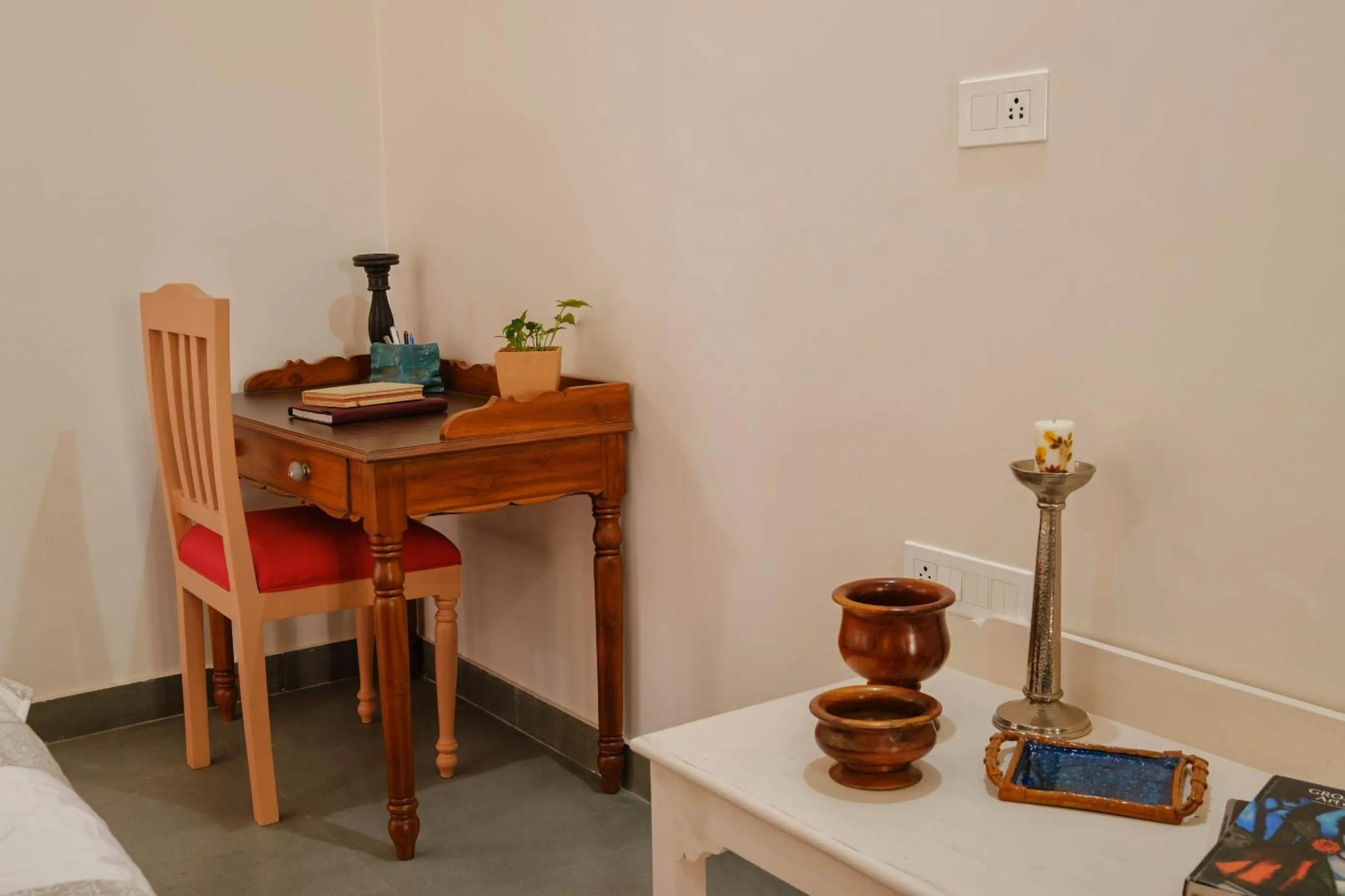 hair dresser in Shree Nikunj - A Luxury Boutique Homestay in Jaipur