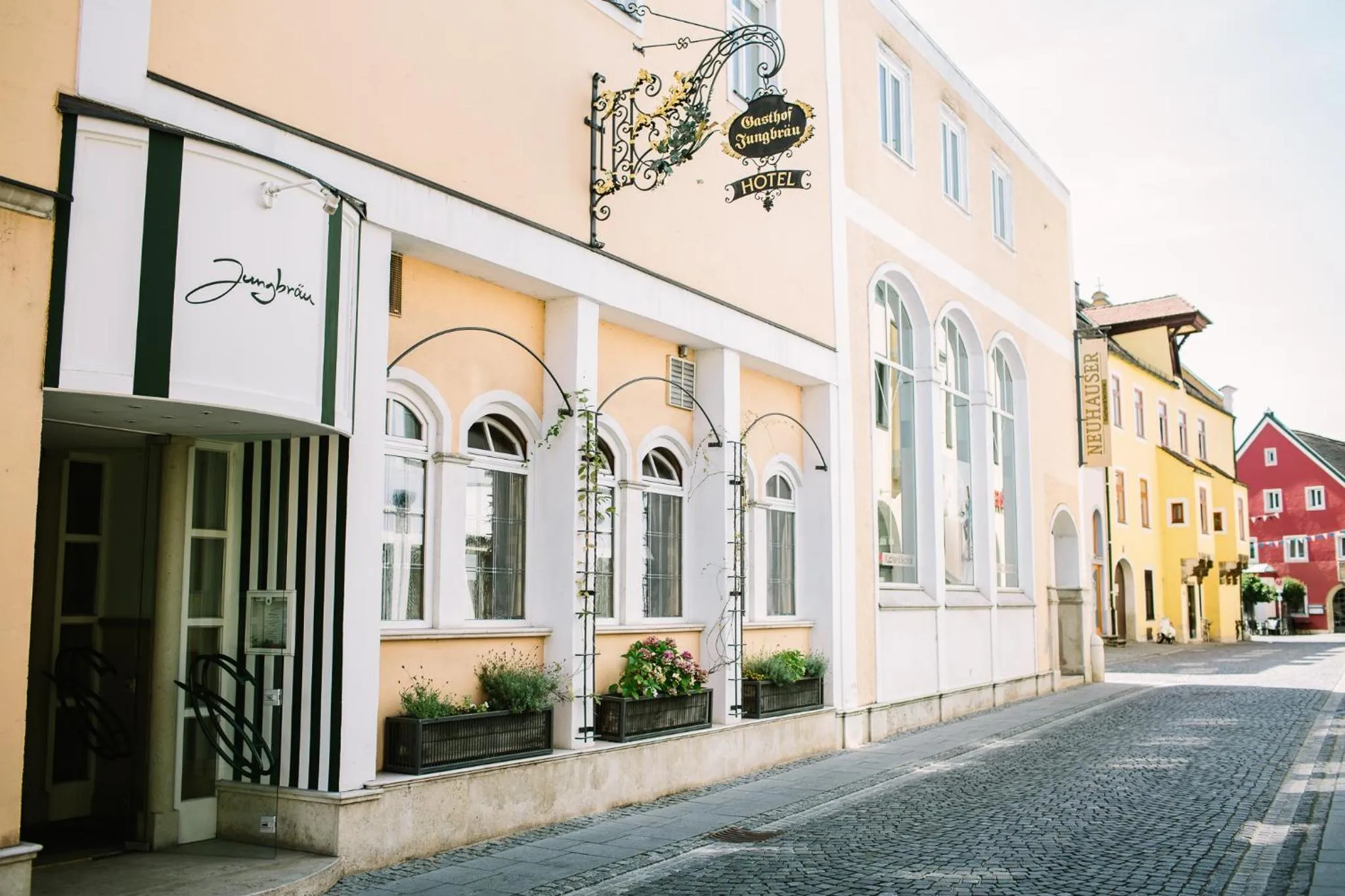Facade/entrance in Hotel Jungbräu