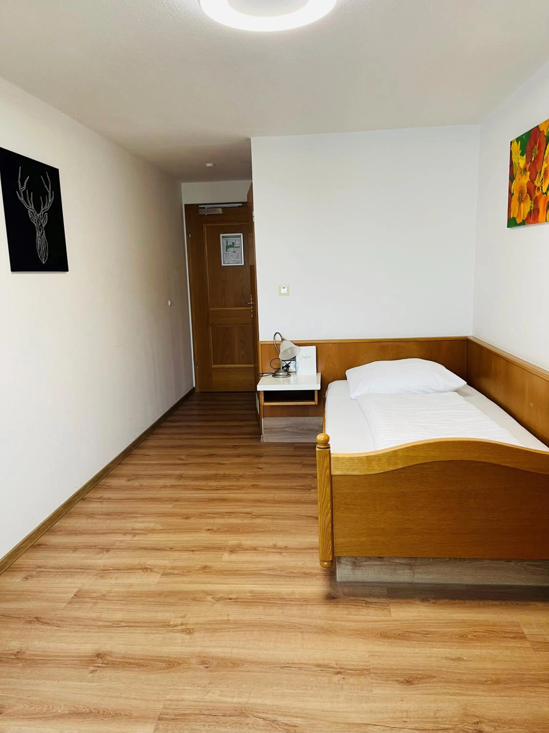 Photo of the whole room, Bed in Hotel Jungbräu