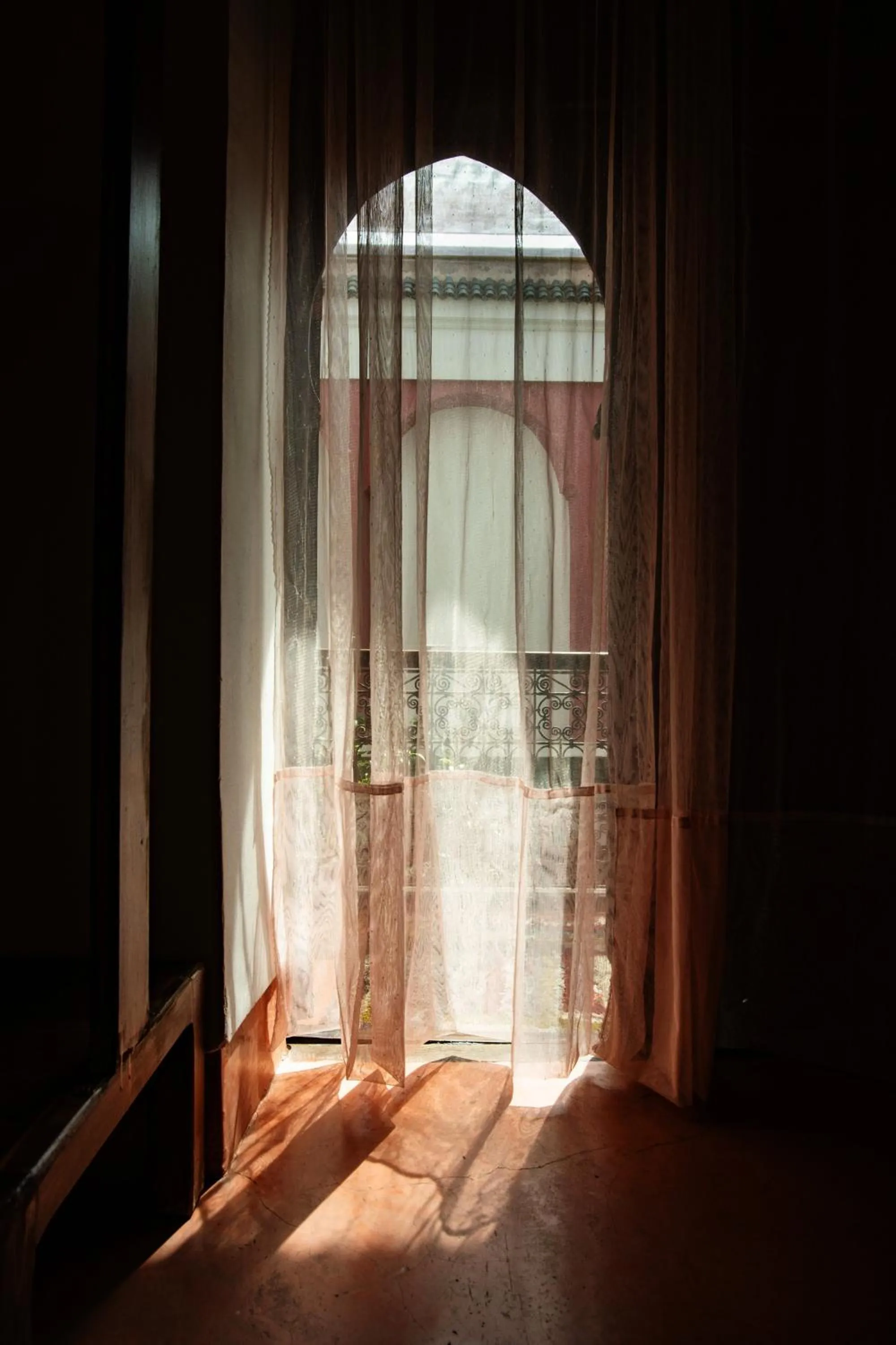 Inner courtyard view, Bed in Riad Taghia