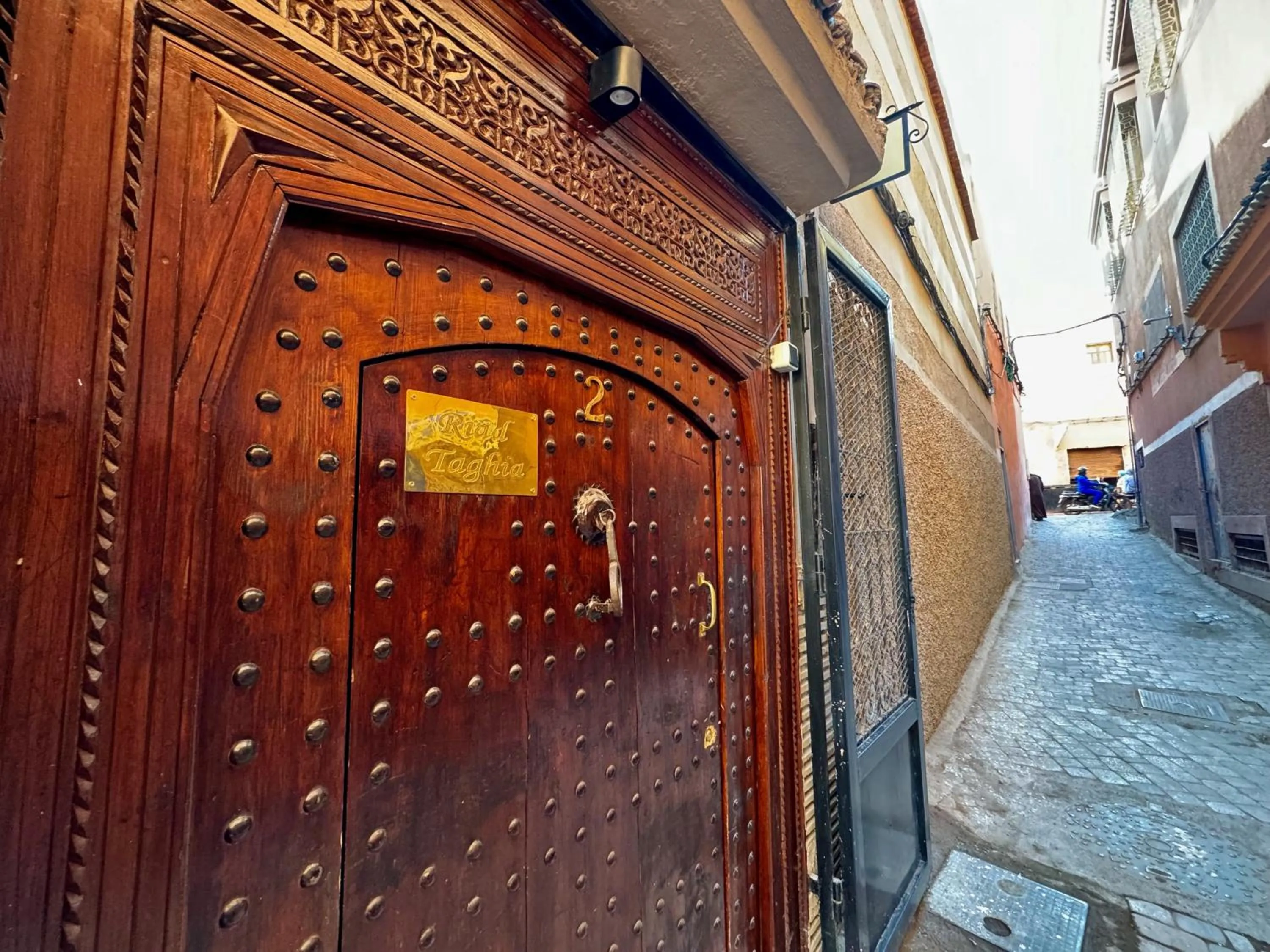Property building in Riad Taghia