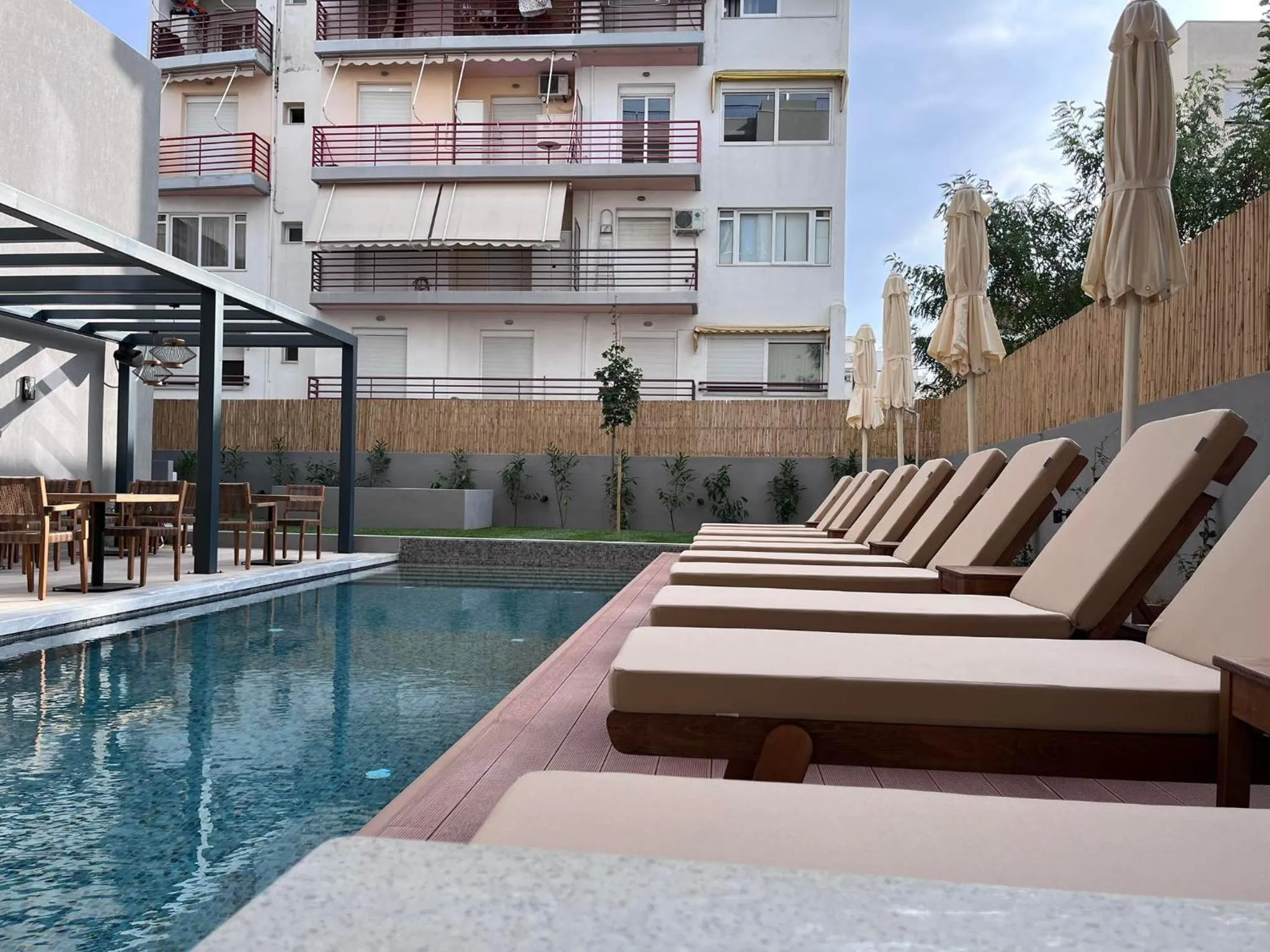 Swimming pool in Magnes Hotel