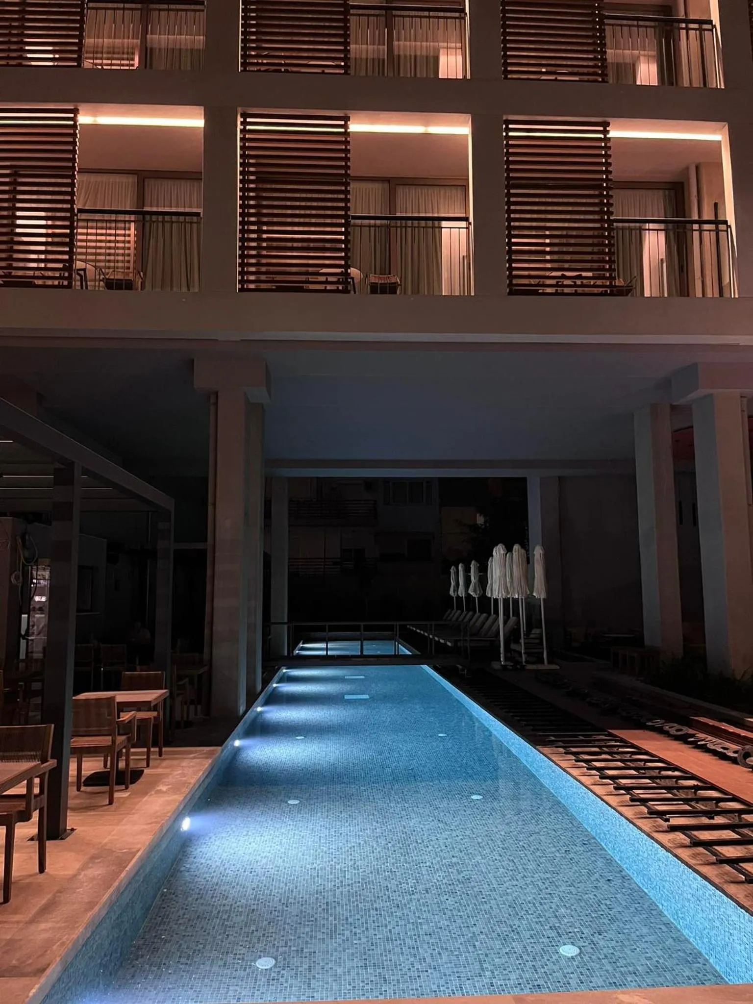 Night in Magnes Hotel