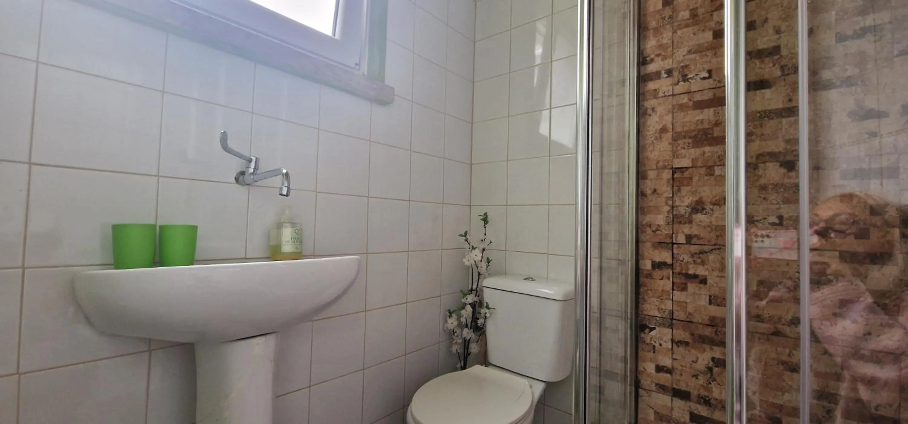 Shower in Mini Hostel in Lisbon