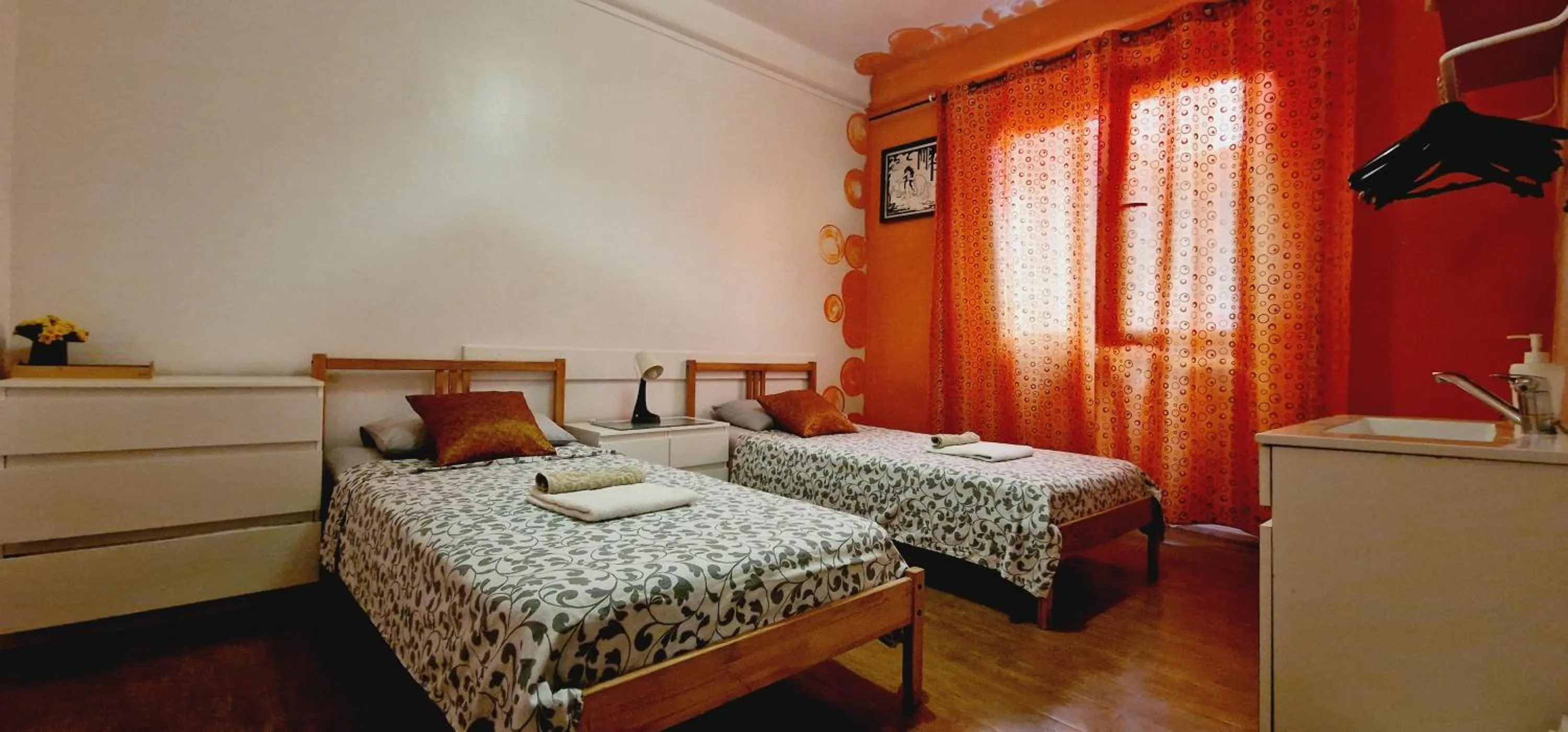 Photo of the whole room, Bed in Mini Hostel in Lisbon