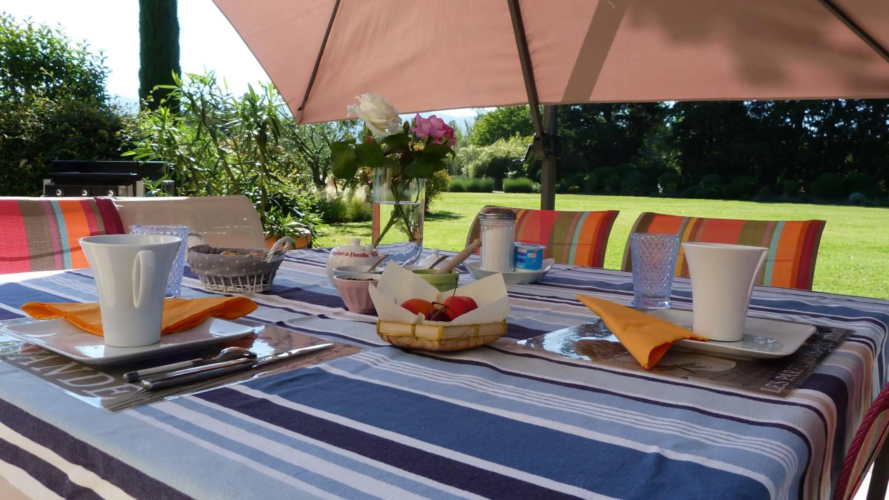 Breakfast in Mas de Chantounette