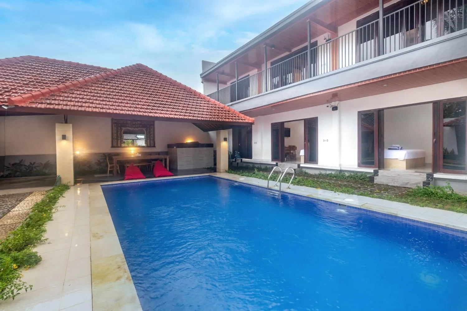 Swimming pool in Batuan Village